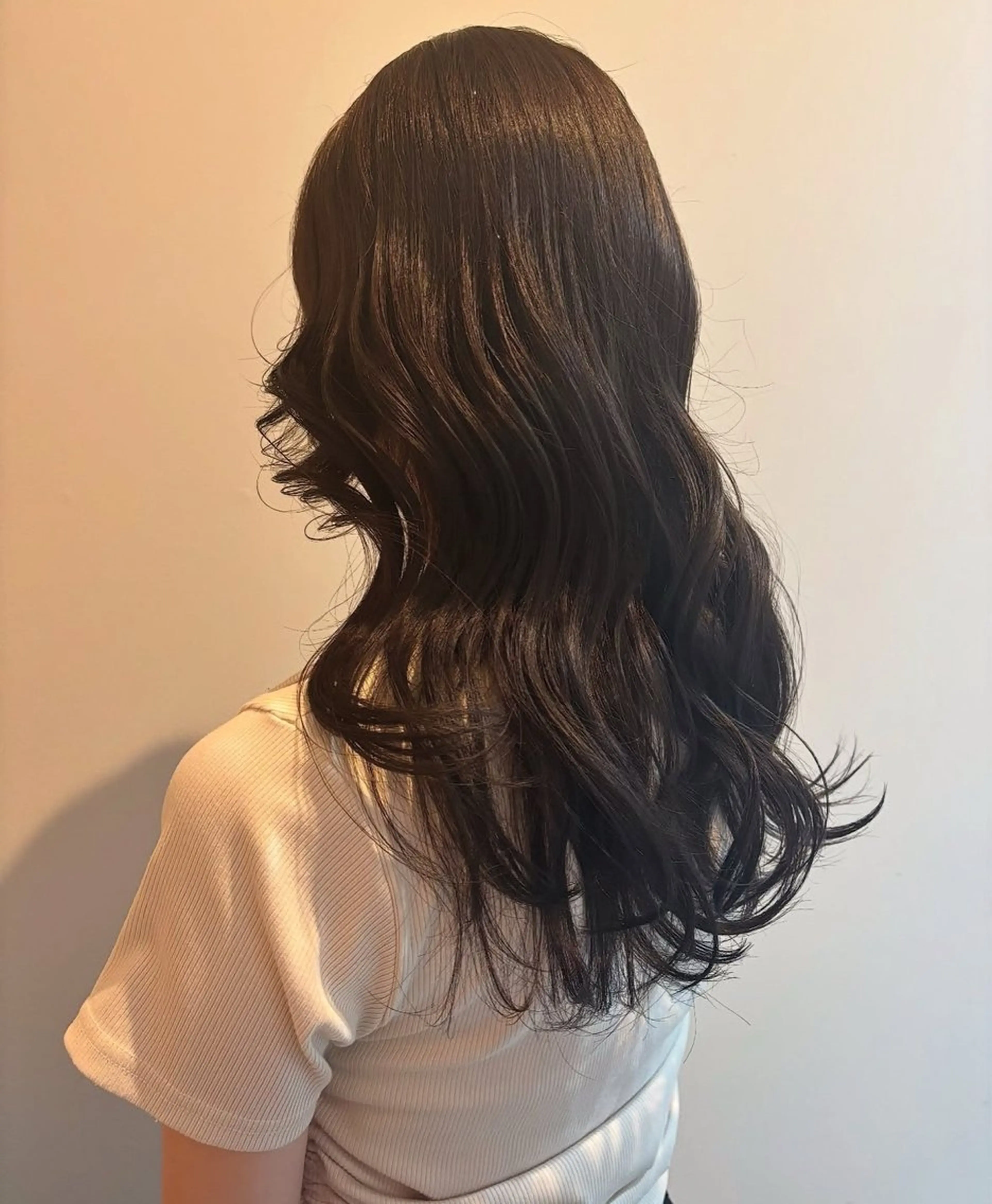 ロング 横田 凜子のヘアスタイル