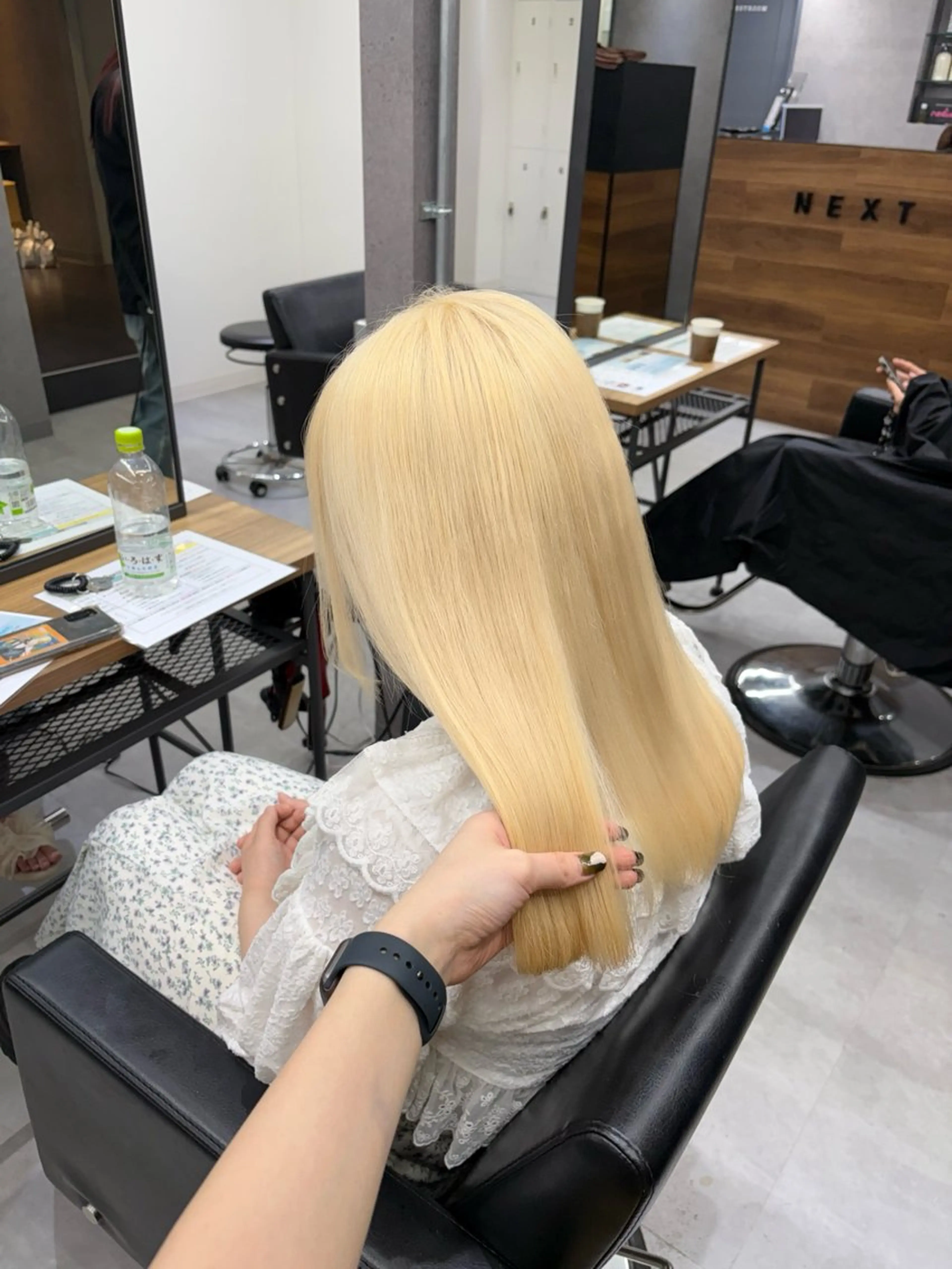 セミロング カラー ブリーチ 抜きっぱなしブロンド ブロンド ヘアカラー ENA💗ハイトーン /エクステ💗のヘアスタイル