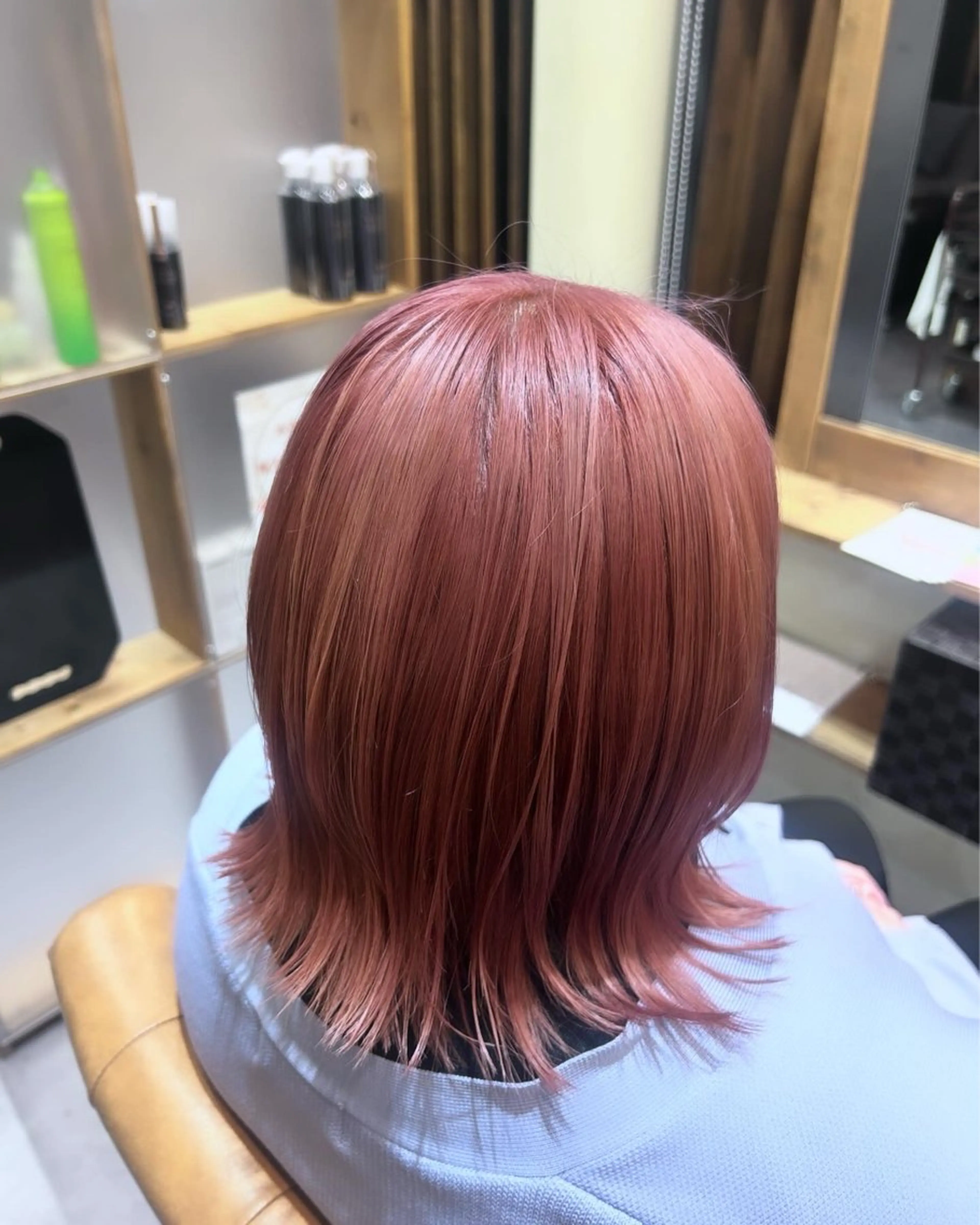 ミディアム 井上 萌のヘアスタイル