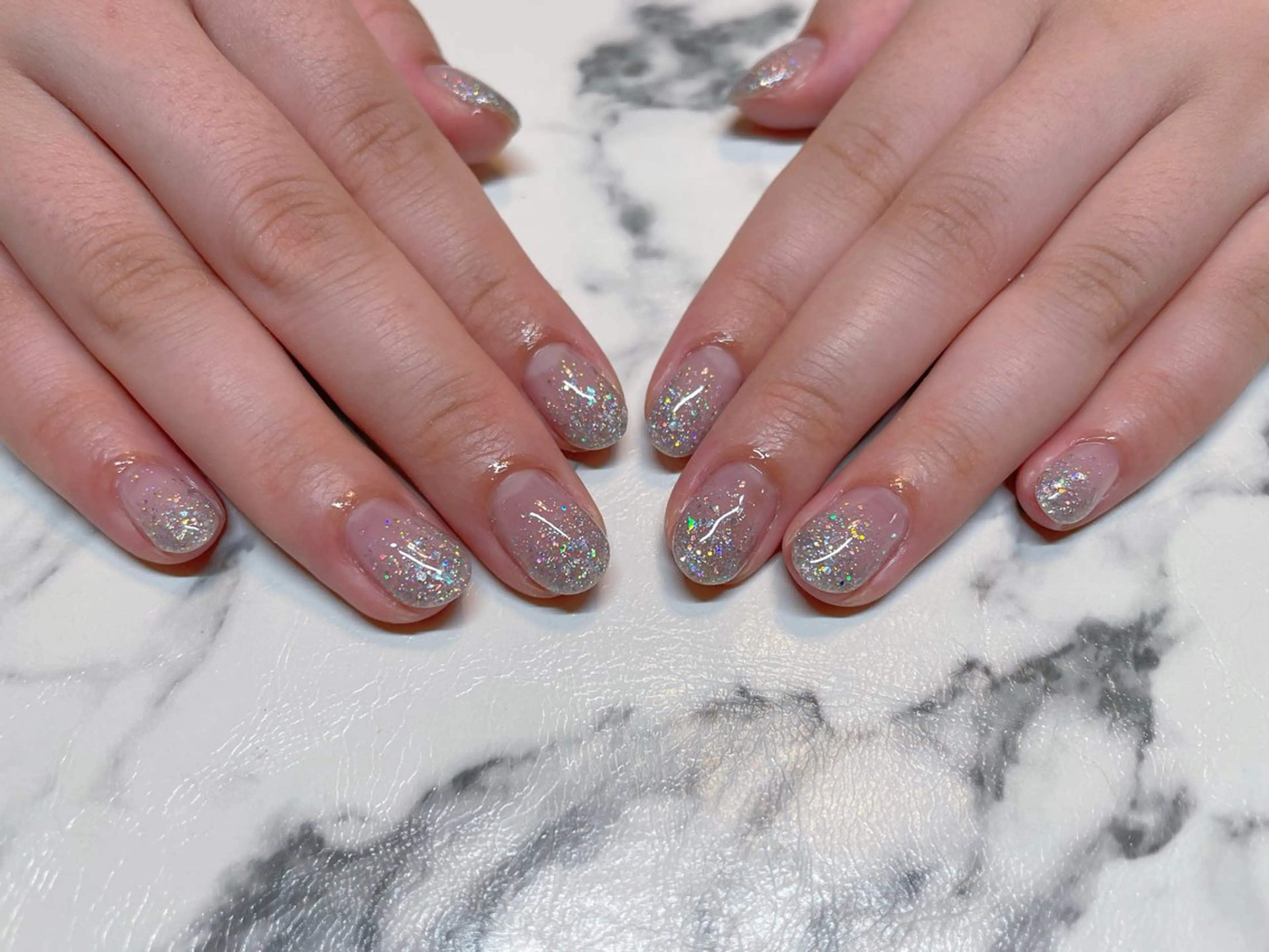 ネイル オーロラネイル ハンドネイル エン Nail salonのネイルデザイン