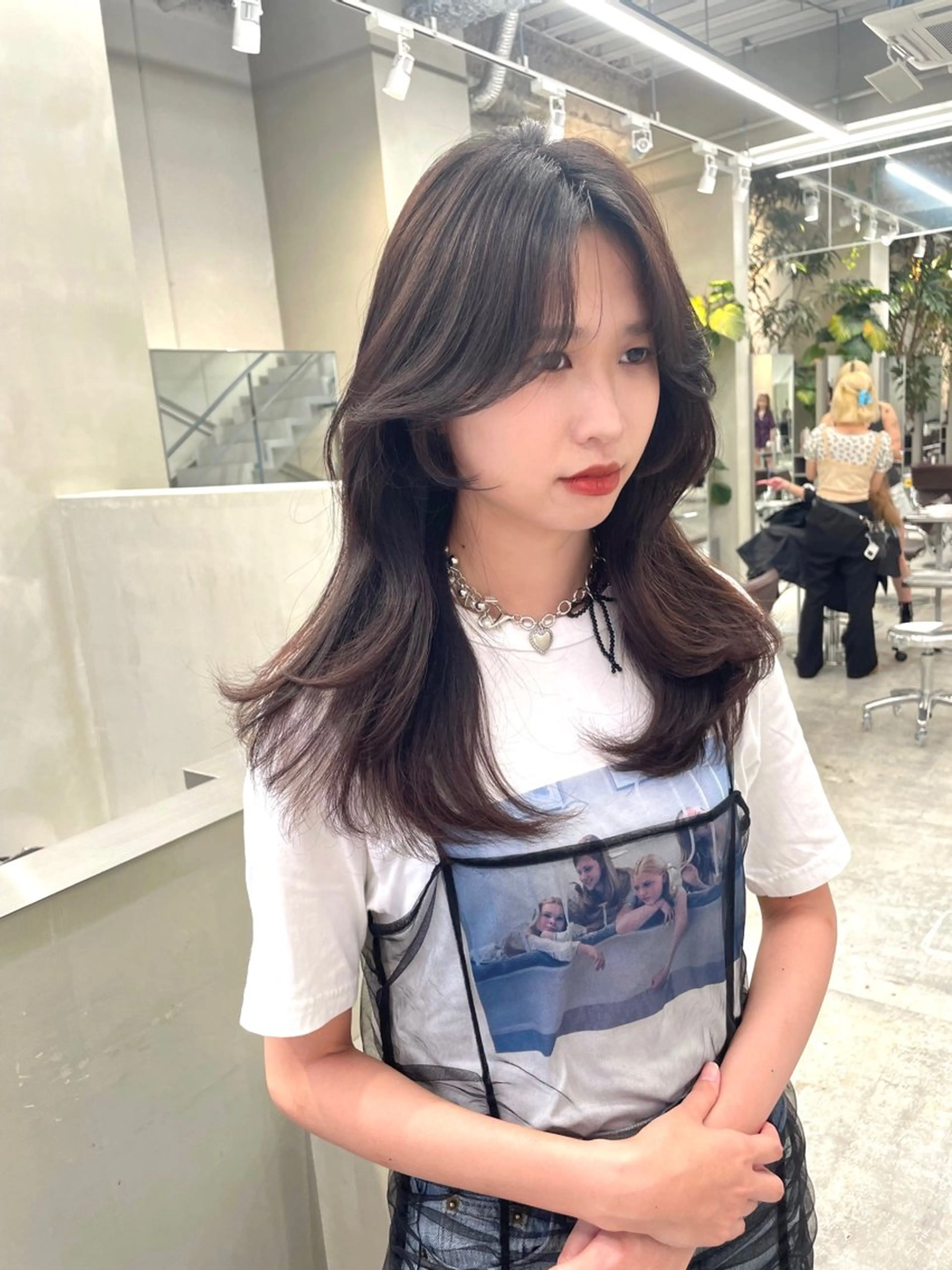 セミロング カラー ヘアアレンジ 透明感カラー グレージュ 韓国風ヘア レイヤーカット the path shogo🌻のヘアスタイル
