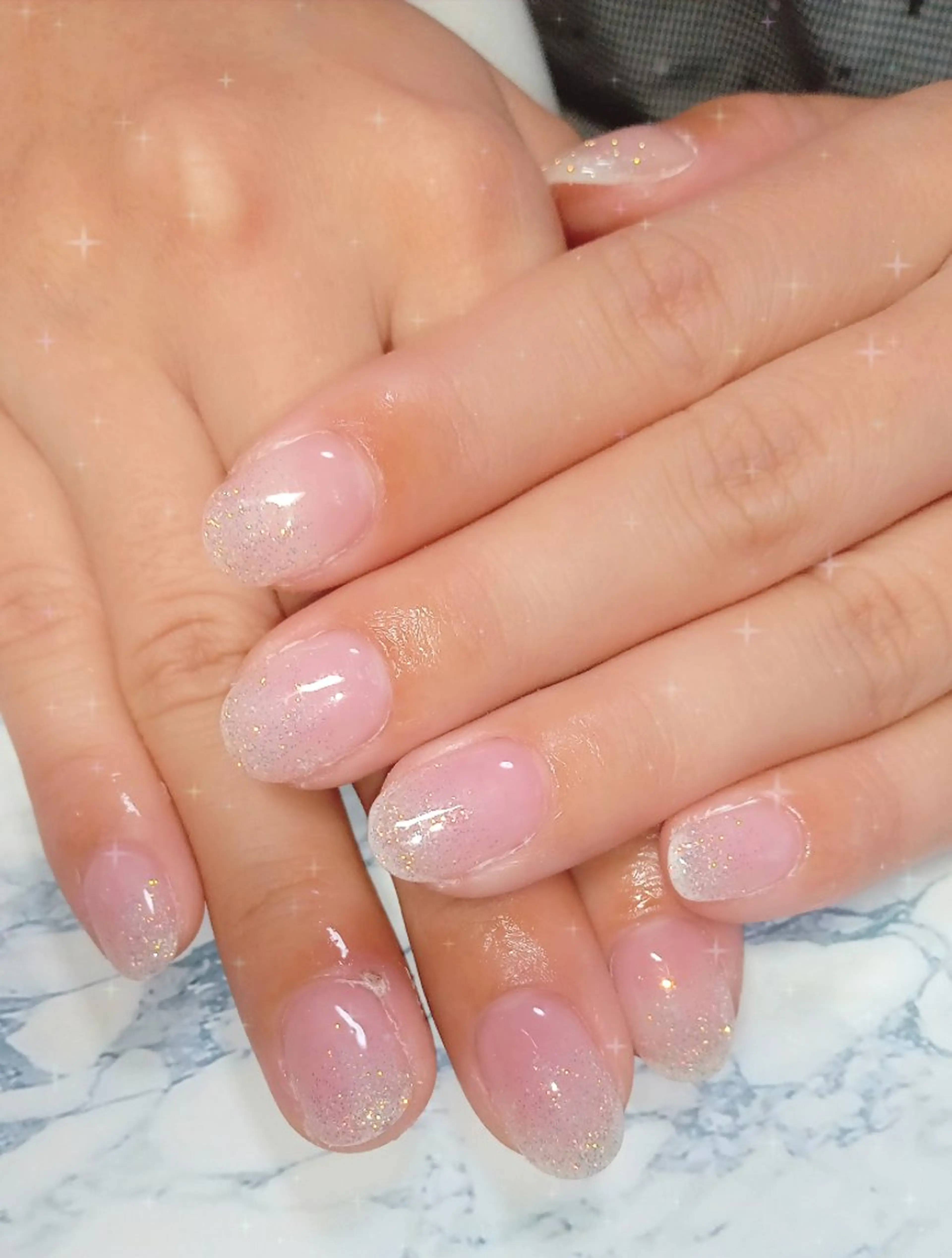 ネイル 長さ出し ジェルネイル キラキラネイル ラメ(グリッター) ラメグラデーション ハンドネイル flure de neige yukiのネイルデザイン