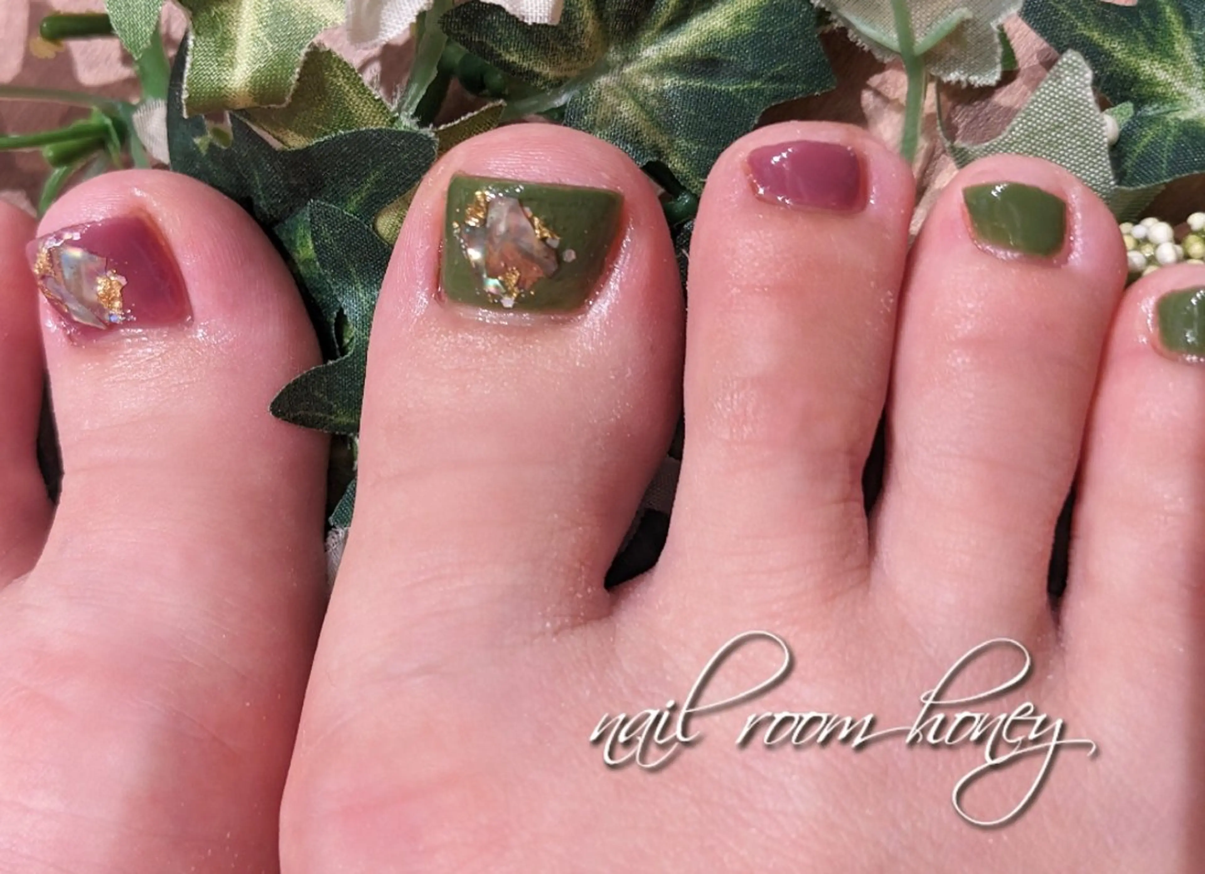 ネイル ボルドー フットネイル nail room  honeyのネイルデザイン