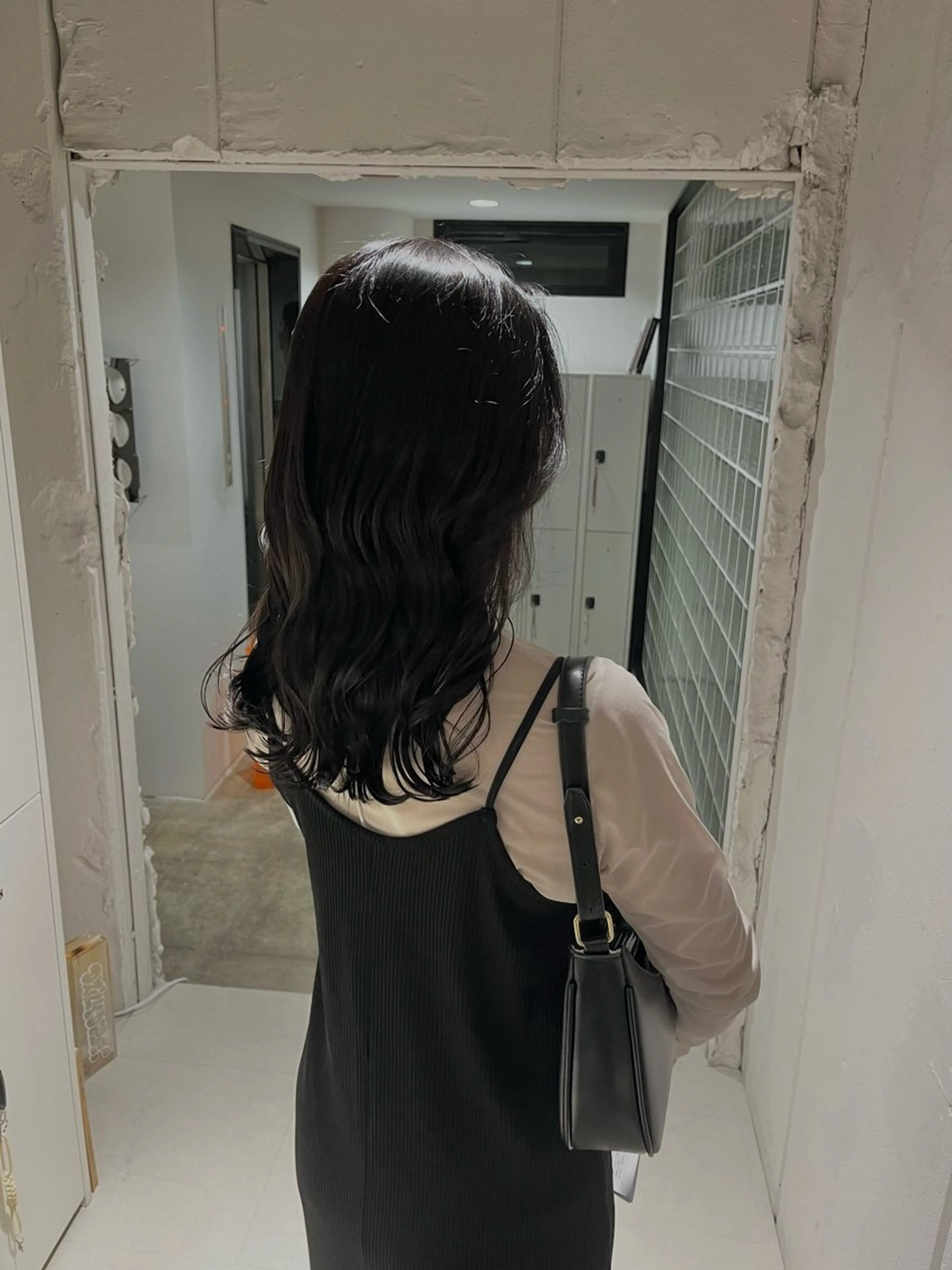 セミロング ヘアカラー トリートメント 岡田 琉花のヘアスタイル