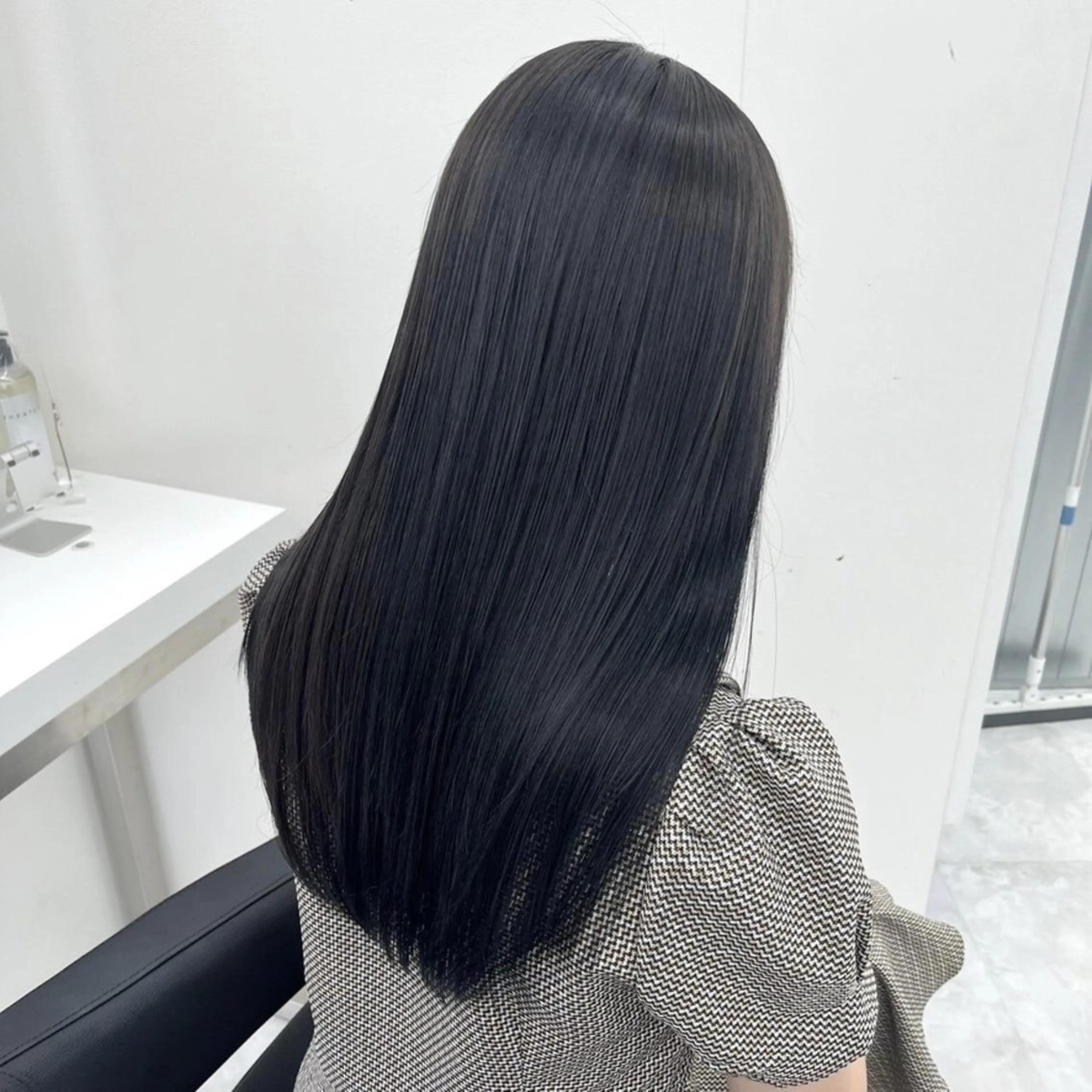 カラー 池袋SHE🍀 赤み消しカラー🍀のヘアスタイル