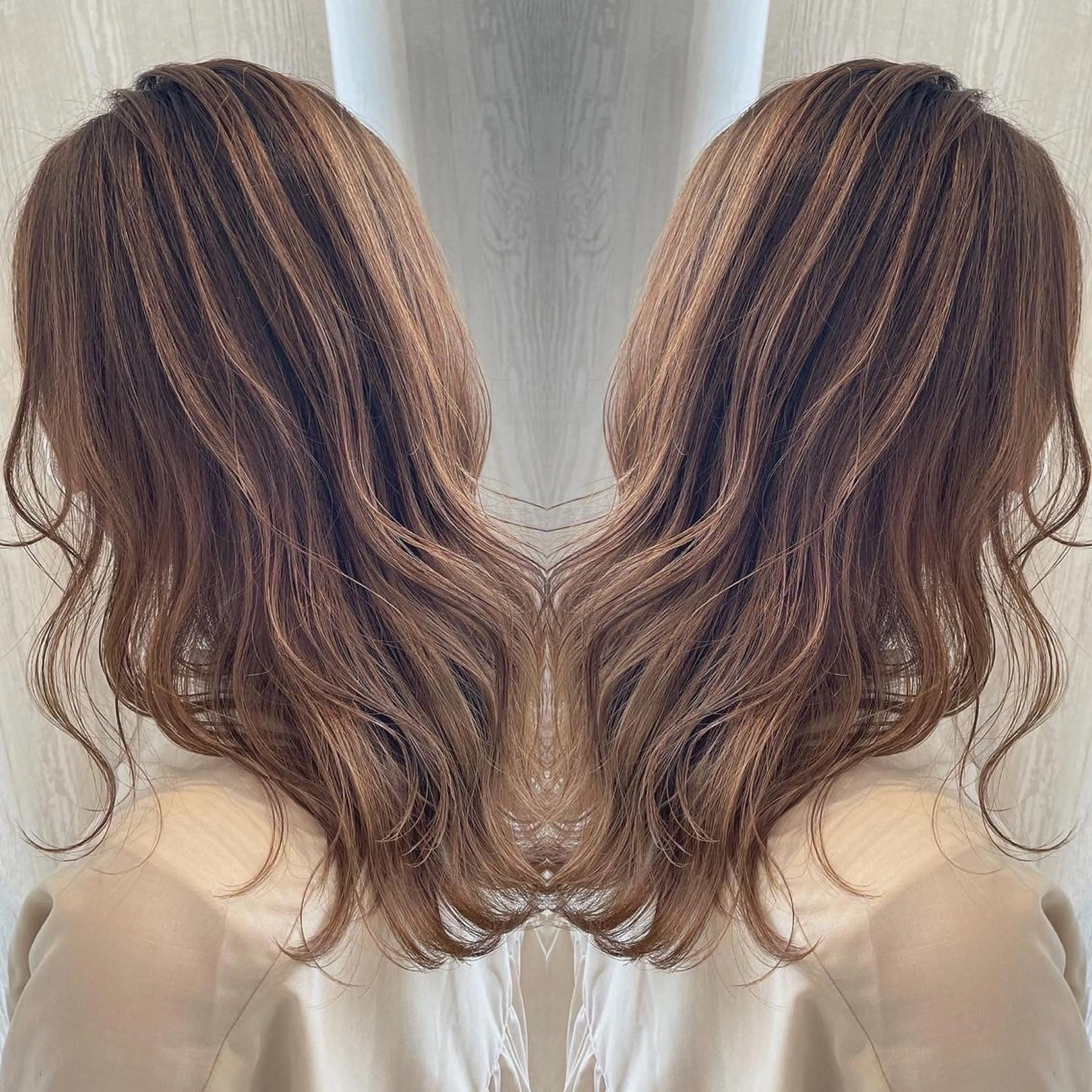 ロング カラー アッシュ 外国人風カラー レイヤーカット ヘアカラー トリートメント 河合秀明/ハイライト /インナーカラーのヘアスタイル