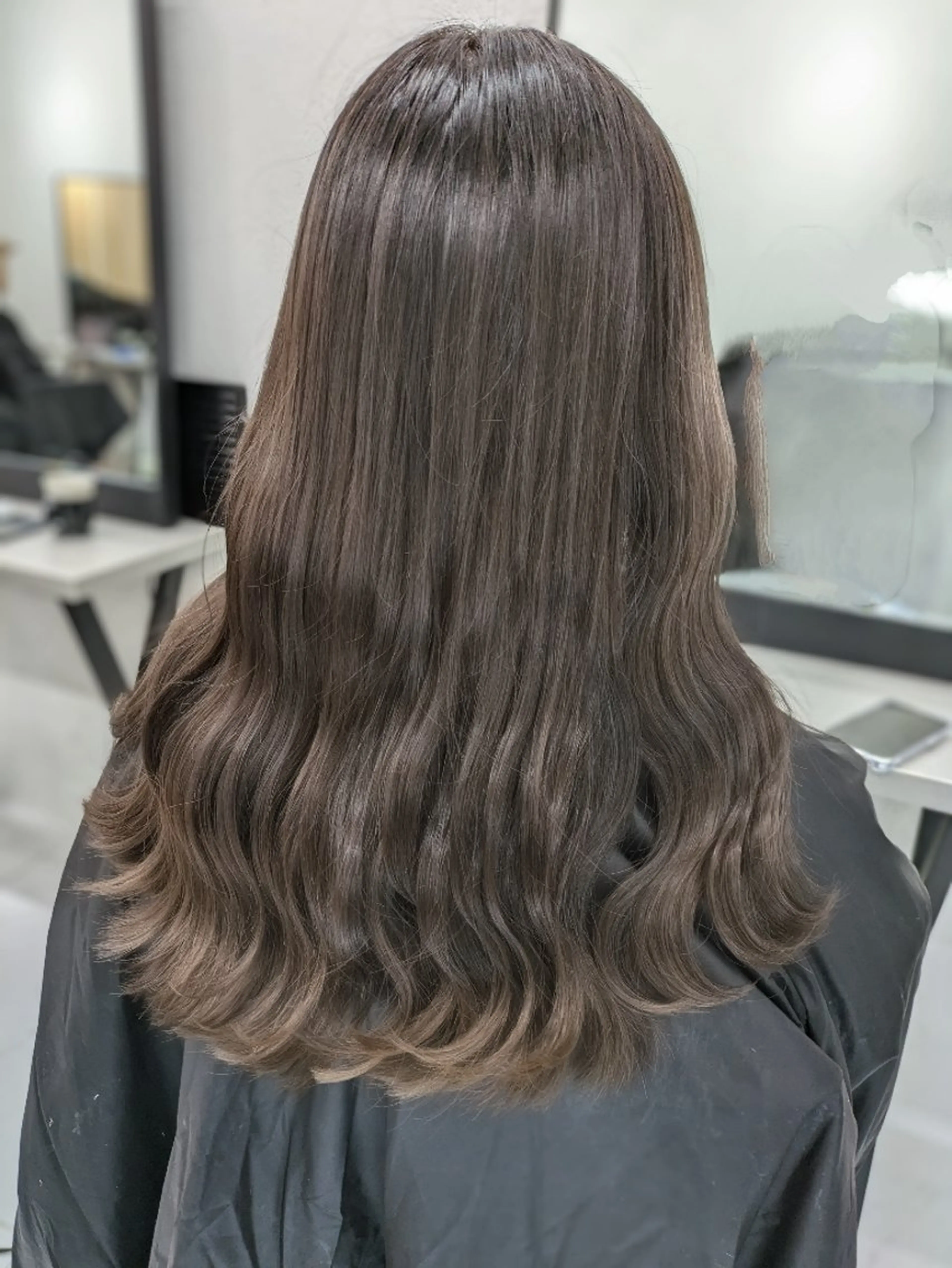 セミロング カラー アッシュ アッシュブラウン アッシュグレー アッシュグレージュ ブリーチ カット ヘアカラー トリートメント 韓国ヘア🇰🇷  メンズカット 猿川のヘアスタイル