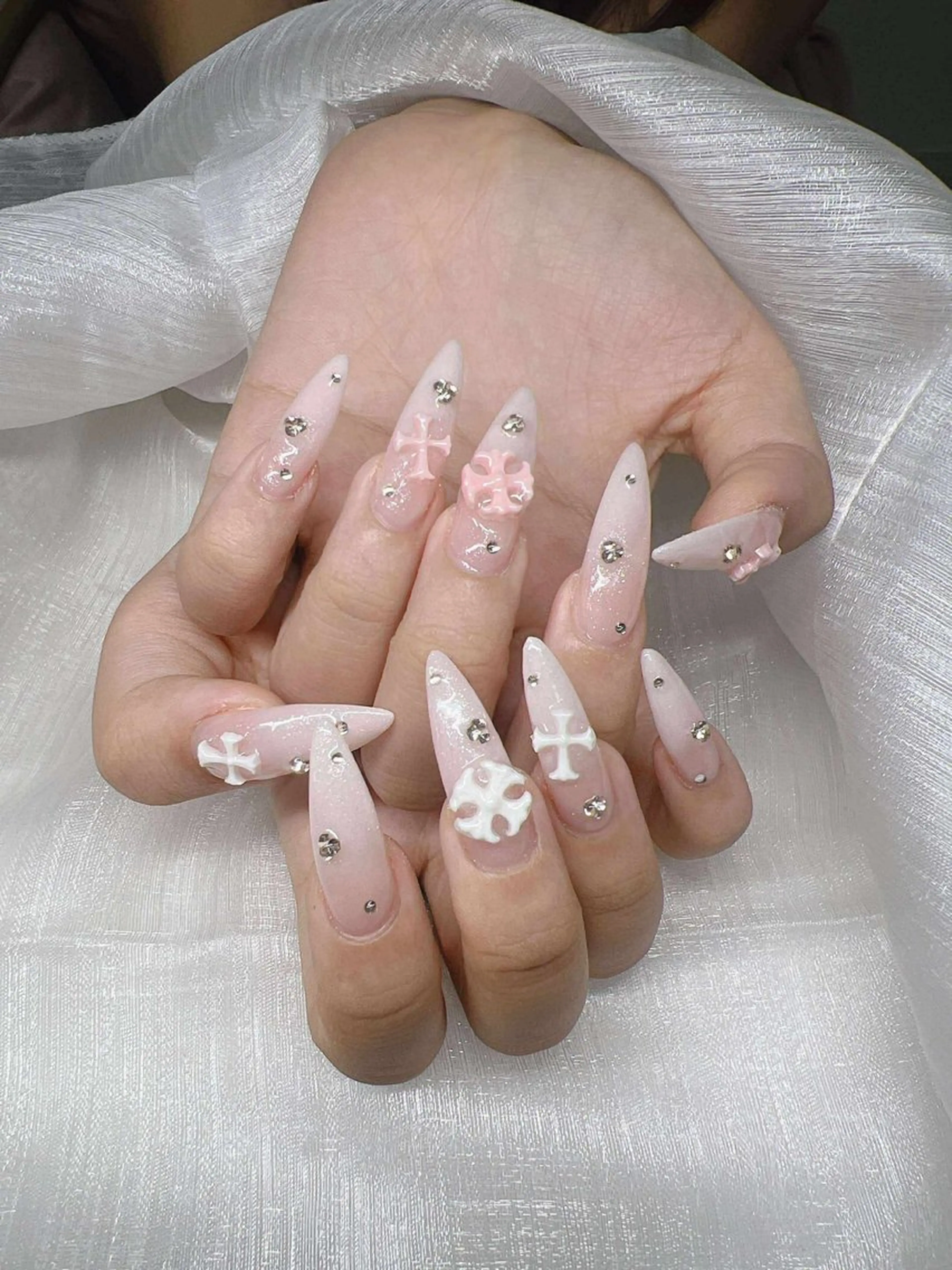 ネイル 長さ出し グラデーション 卒業式 キラキラネイル マグネットネイル ハンドネイル Lee Nailsのネイルデザイン