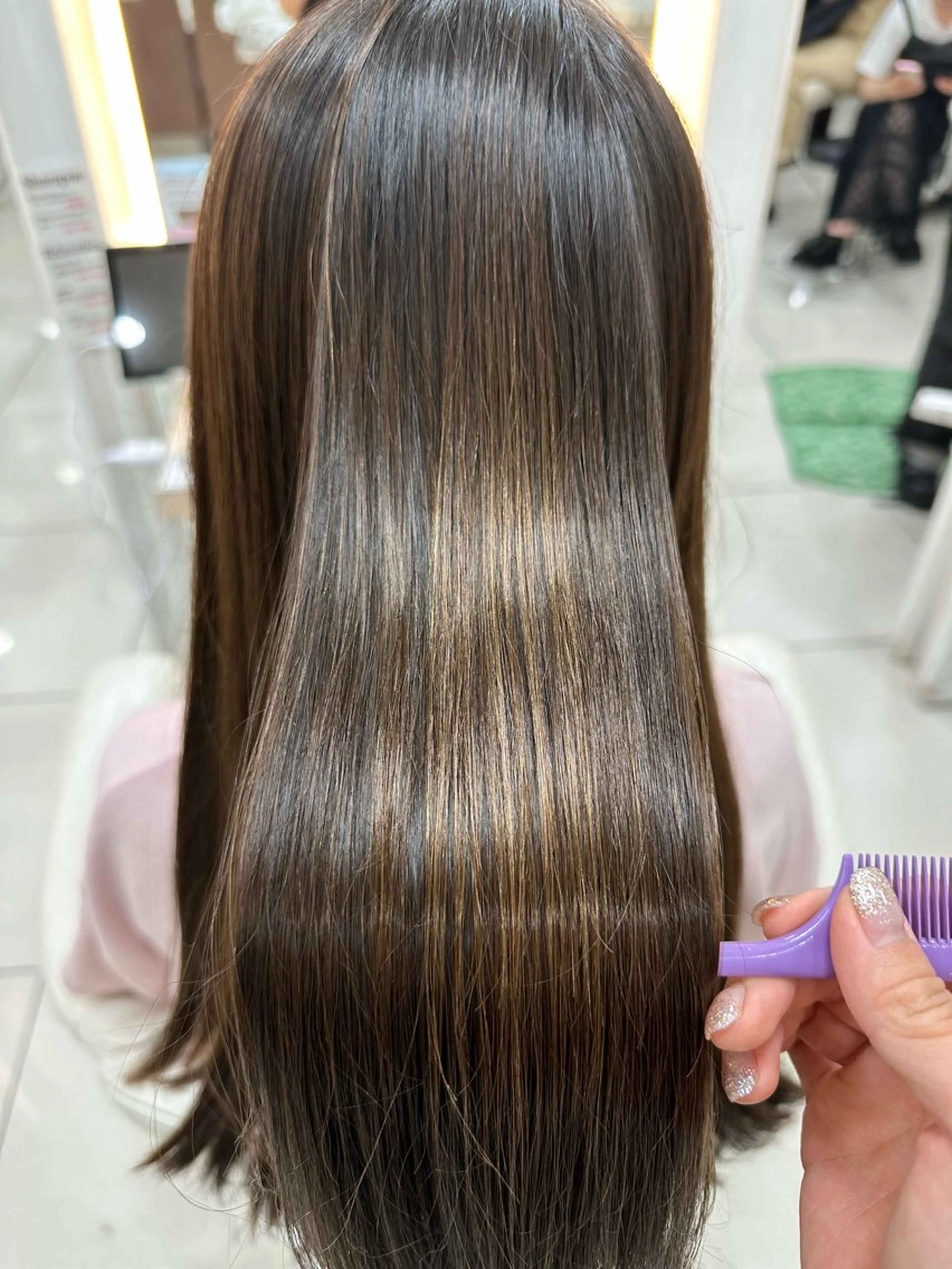 ロング パーマ 縮毛矯正 カット 縮毛矯正 トリートメント 伊佐 愛のヘアスタイル