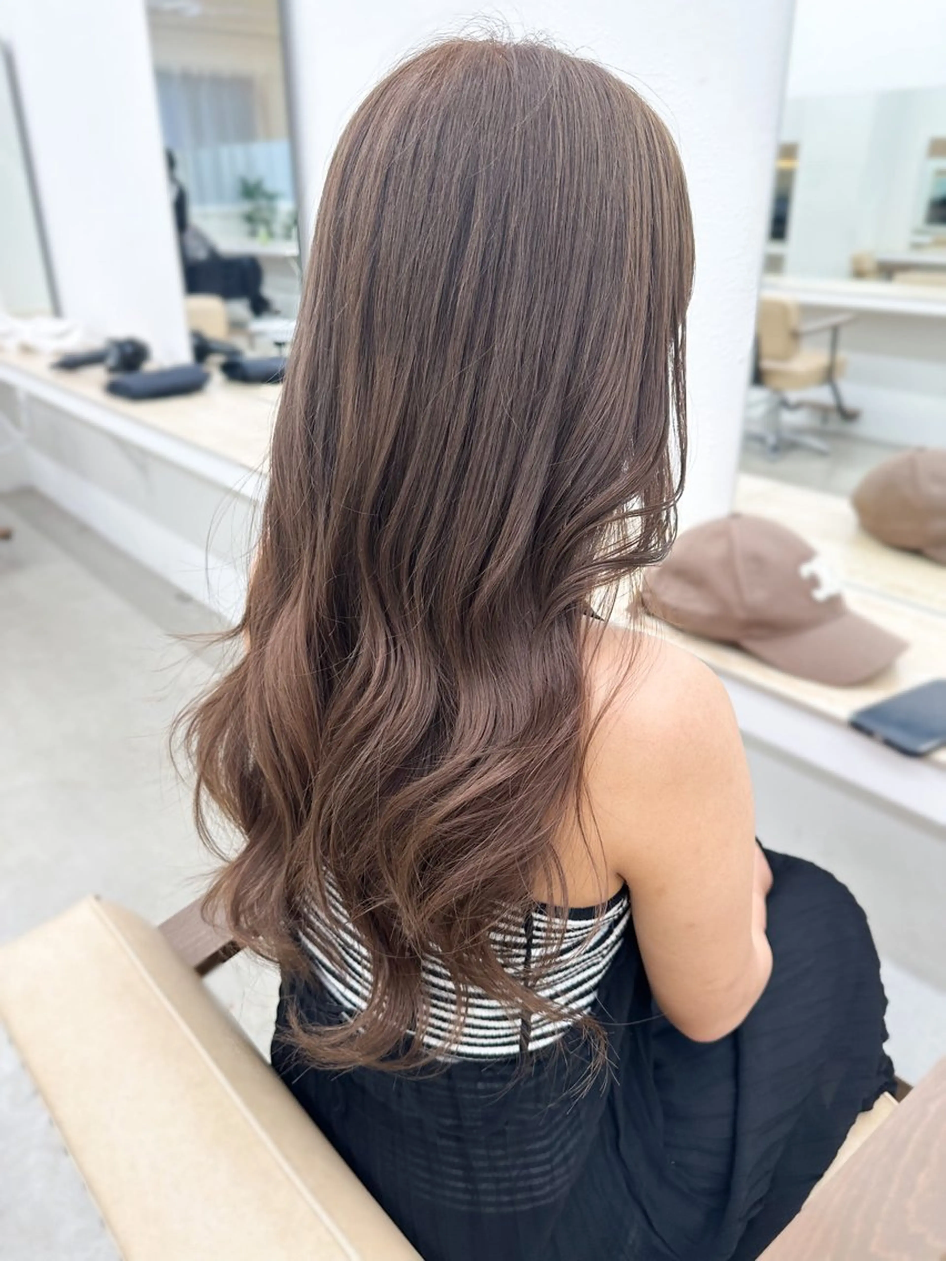 ロング カラー 透明感カラー グレージュ 🌼透明感艶カラー オリーブ🌼河村咲のヘアスタイル