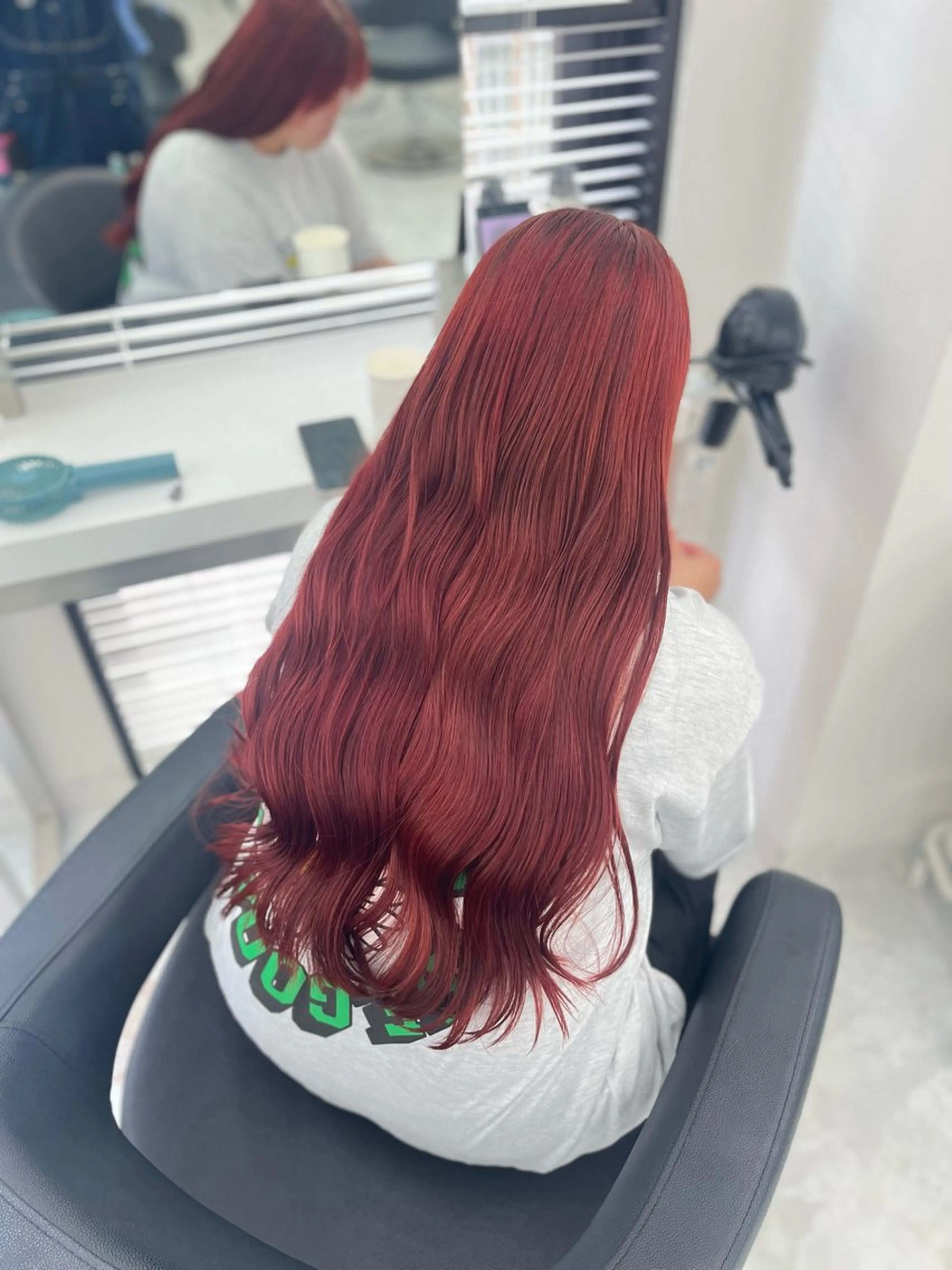 ロング カラー ヘアアレンジ 艶髪ハイトーン🫧 Kurehaのヘアスタイル