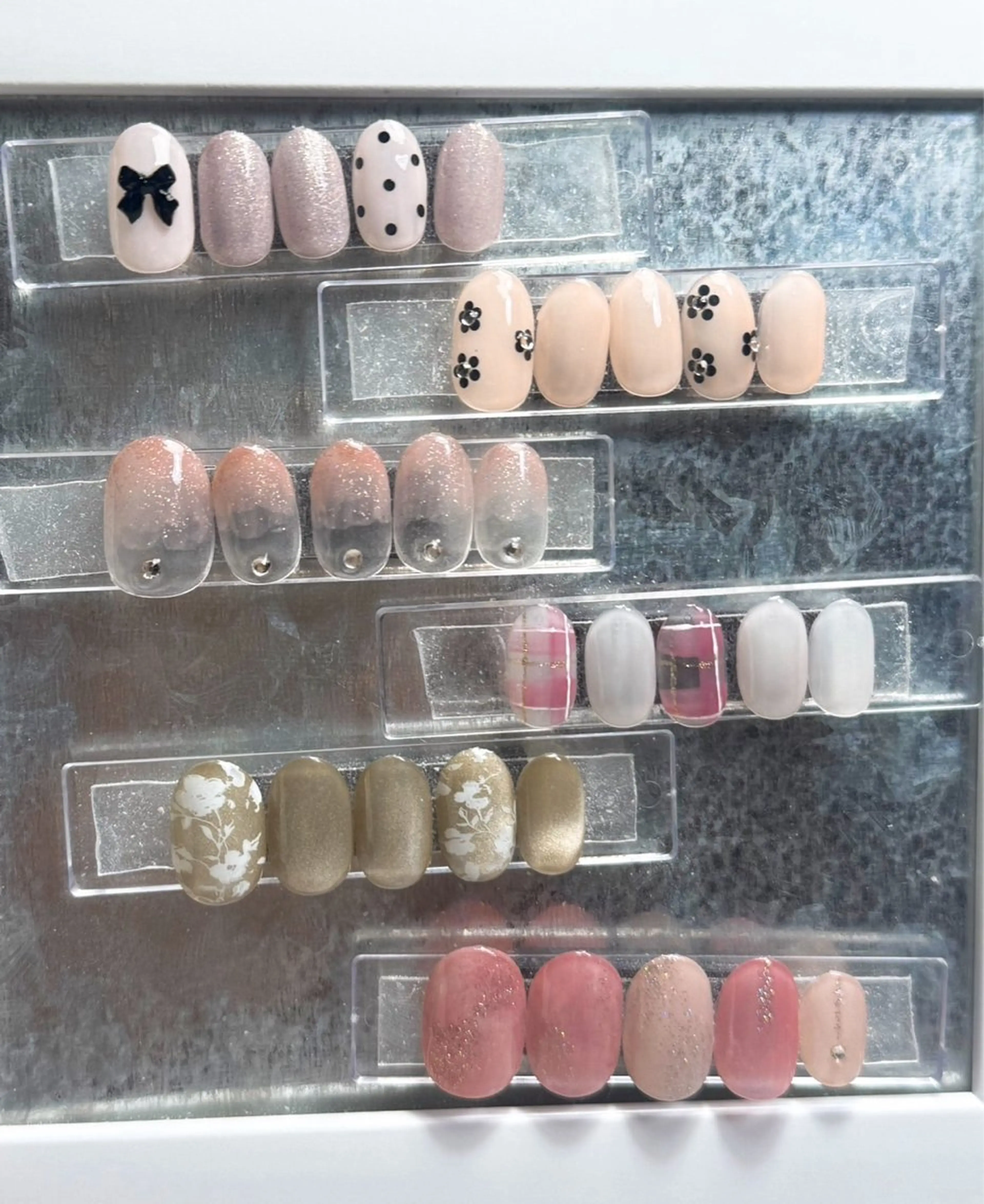 ネイル ハンドネイル Lise ﾘｾﾞ ﾈｲﾙﾙｰﾑのネイルデザイン