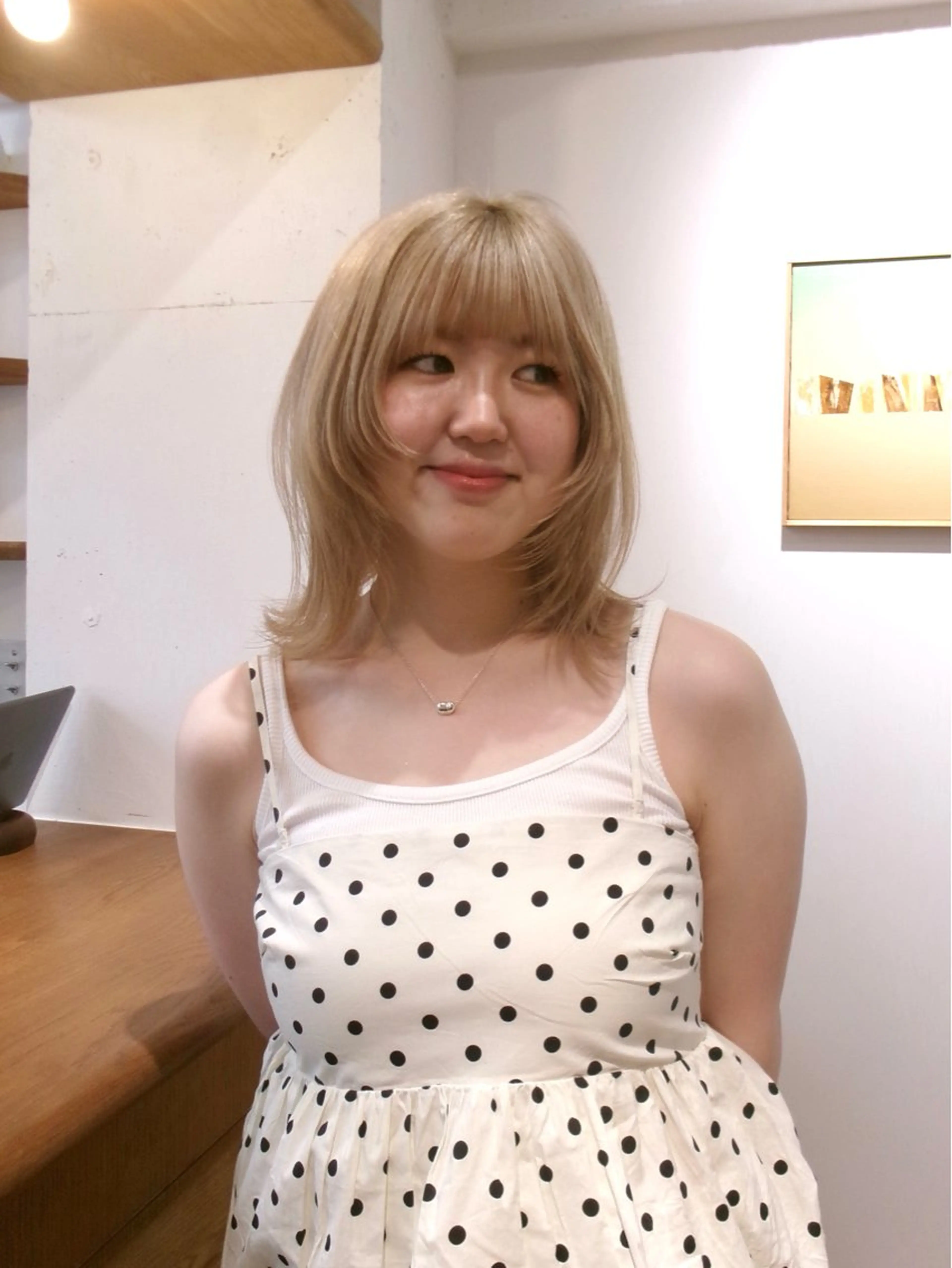 セミロング 顔まわりレイヤー レイヤーカット 外ハネヘア ENIEN MAKE’S 立川所属・ミカ💫レイヤー/ メンズ/透明感カラーのヘアスタイル