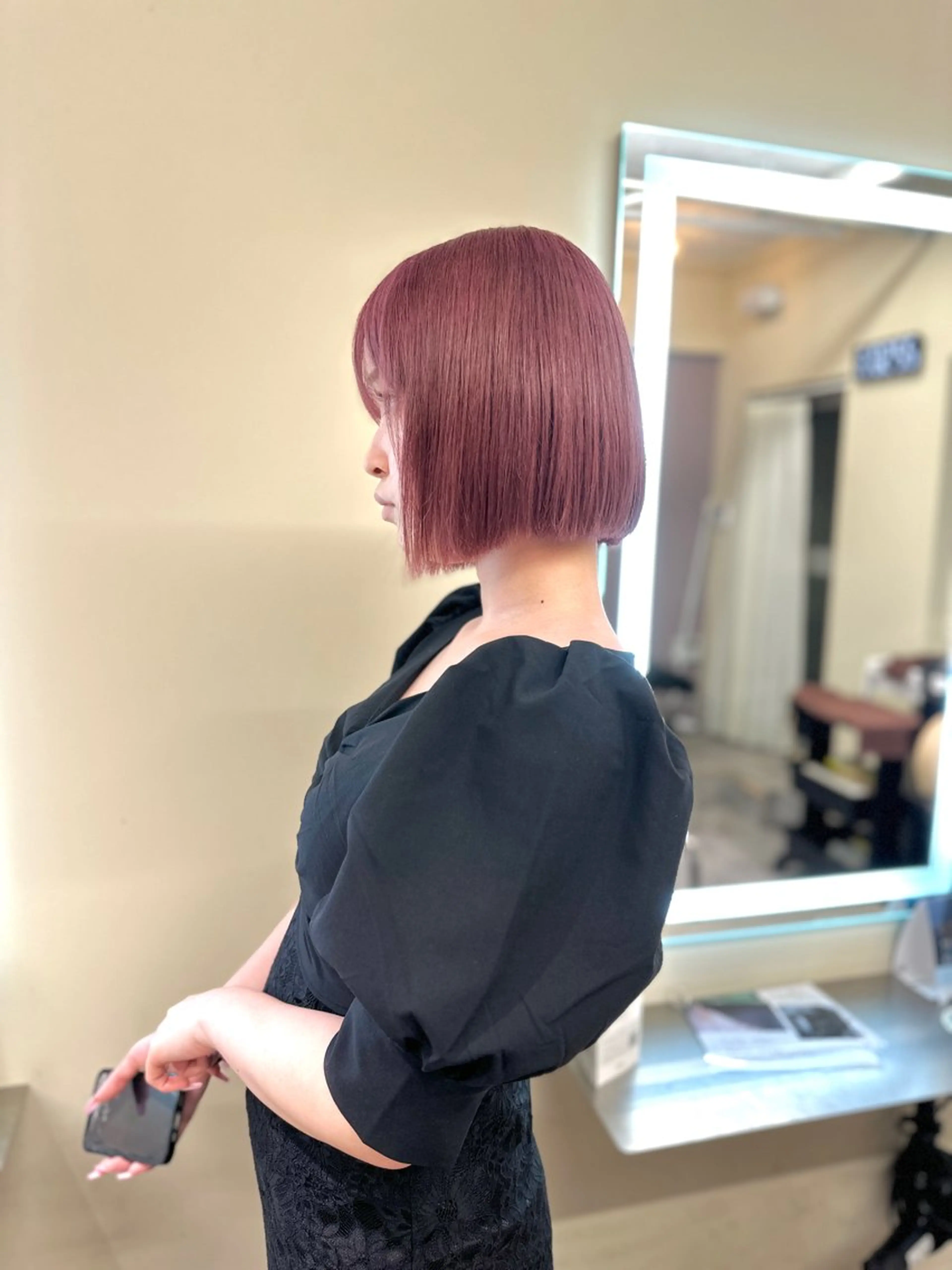 ショート カラー アディクシーカラー バレイヤージュ ブリーチ デザインカラー ダブルカラー カット ヘアカラー トリートメント レイヤーカット nude ヘア大和のヘアスタイル