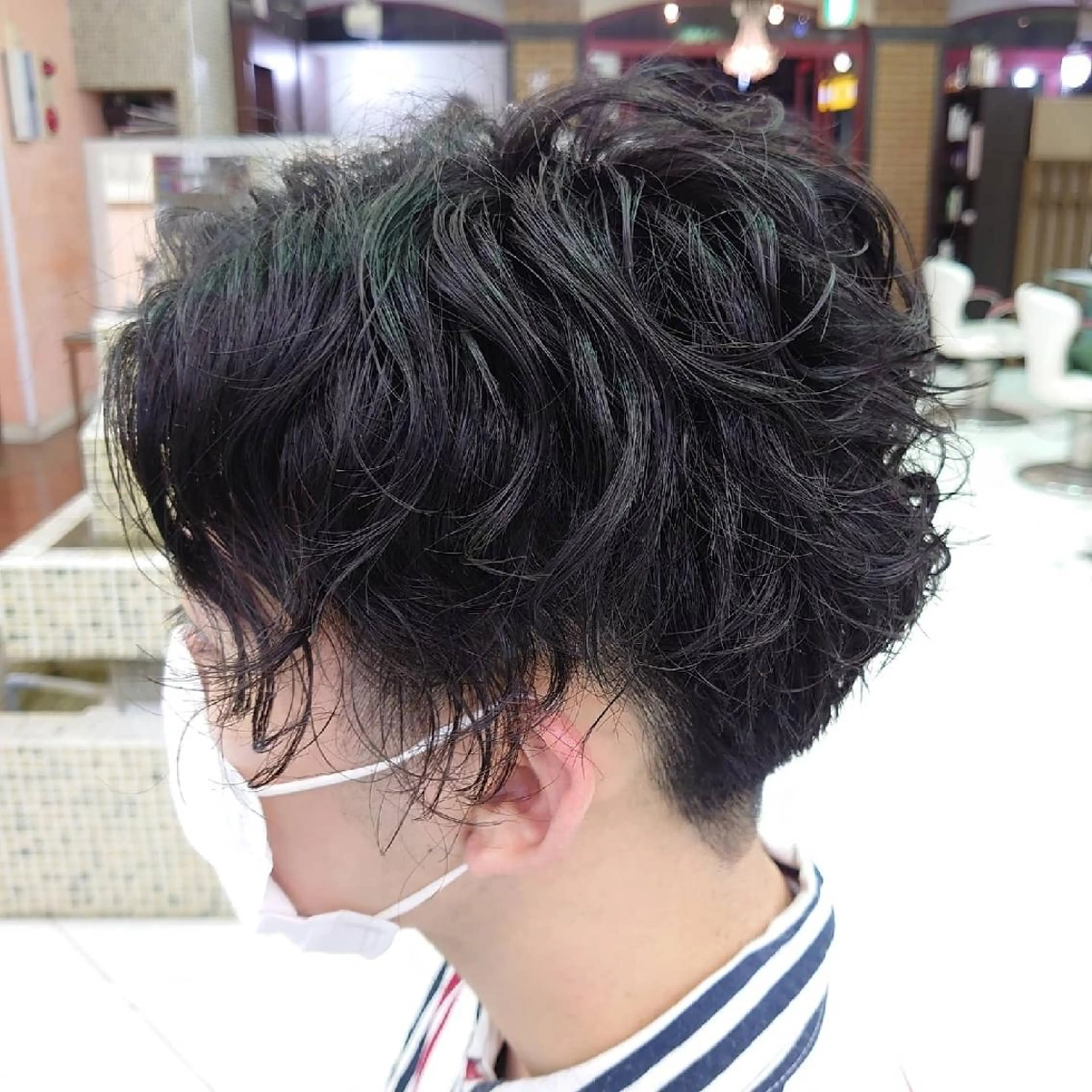 ミディアム パーマ メンズ センターパート 🐺一ノ瀬 凌 / デザインウルフ🐺のヘアスタイル