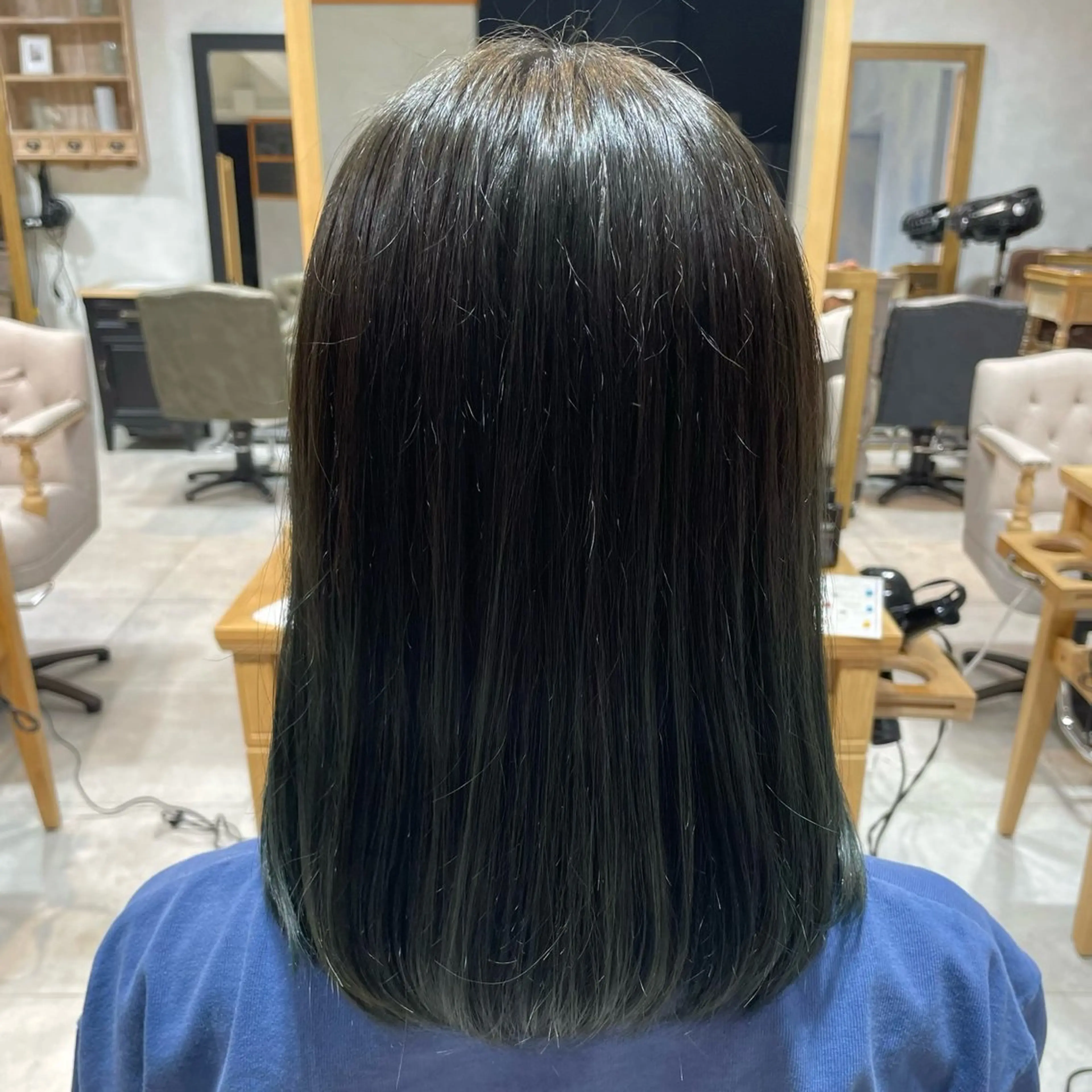 カラー ヘアカラー 佐々木 悠莉のヘアスタイル