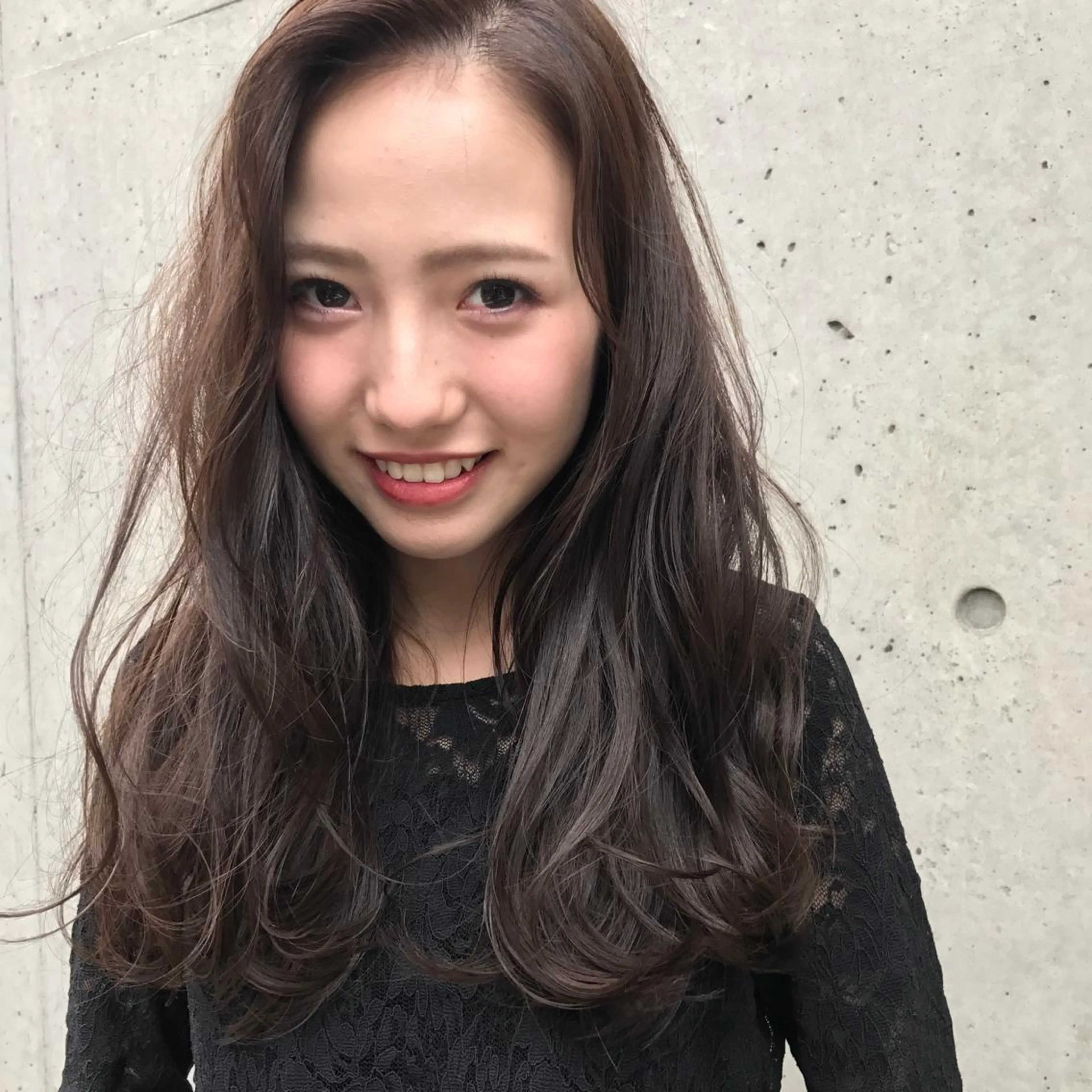 ロング カラー グレージュ 韓国レイヤー/ミルク ティー🦋高橋　暖のヘアスタイル