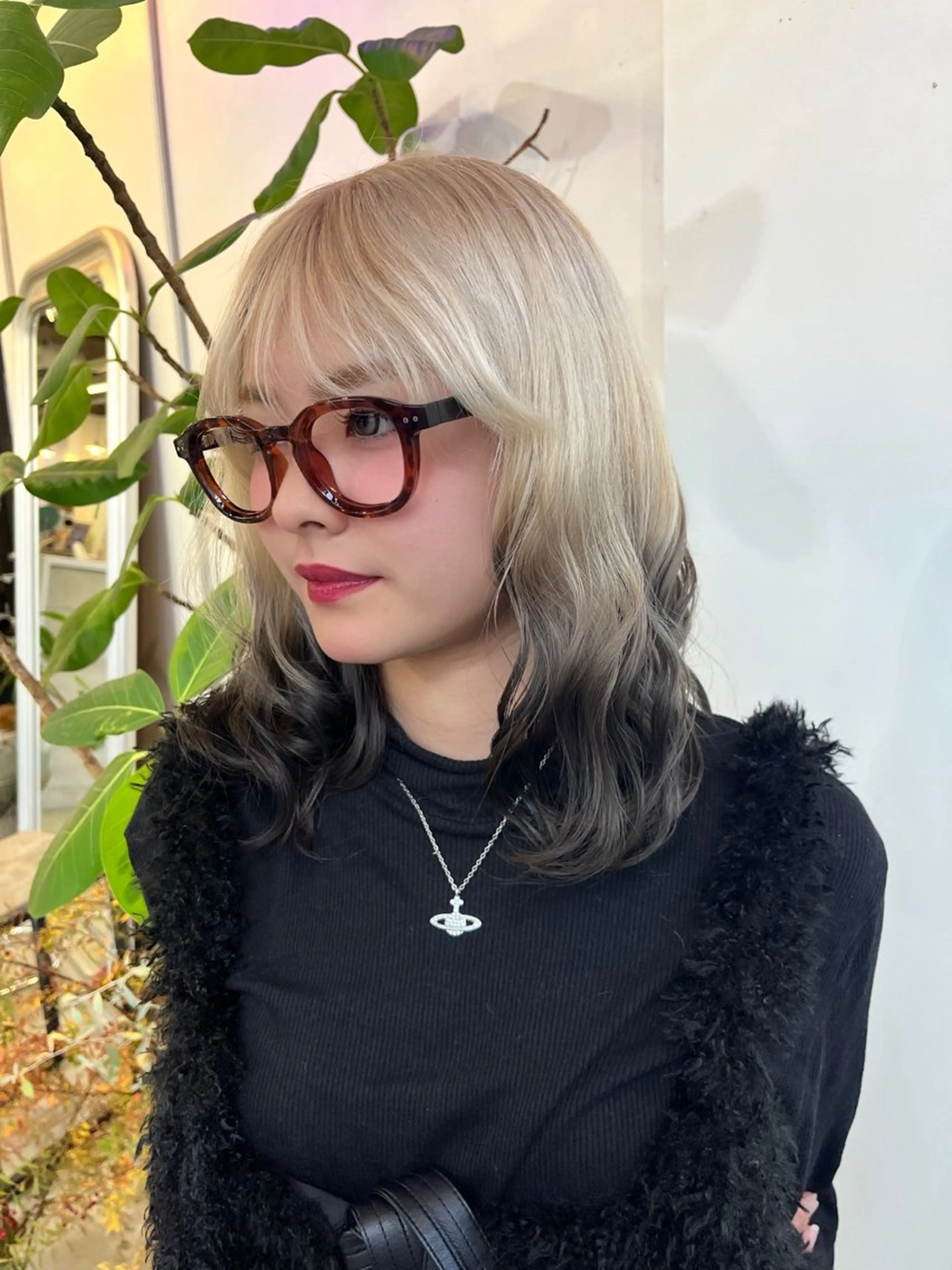 セミロング カラー ヘアカラー トリートメント ヘッドスパ ness 一花のヘアスタイル