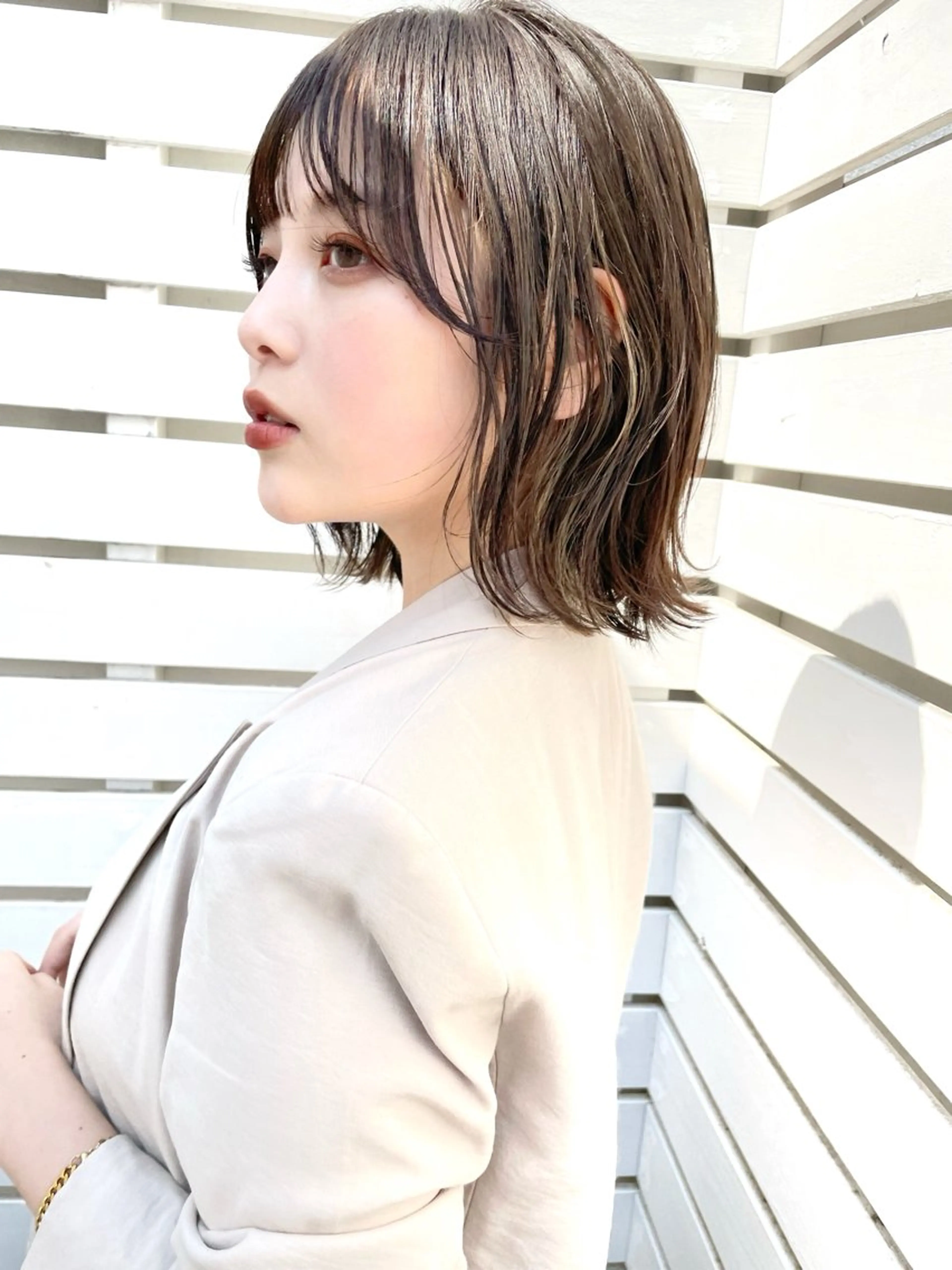 ミディアム カラー 切りっぱなしボブ ボブレイヤー ボブ くびれヘア 顔まわりレイヤー カット ヘアカラー トリートメント 結べるレイヤーボブ くびれLady表参道のヘアスタイル
