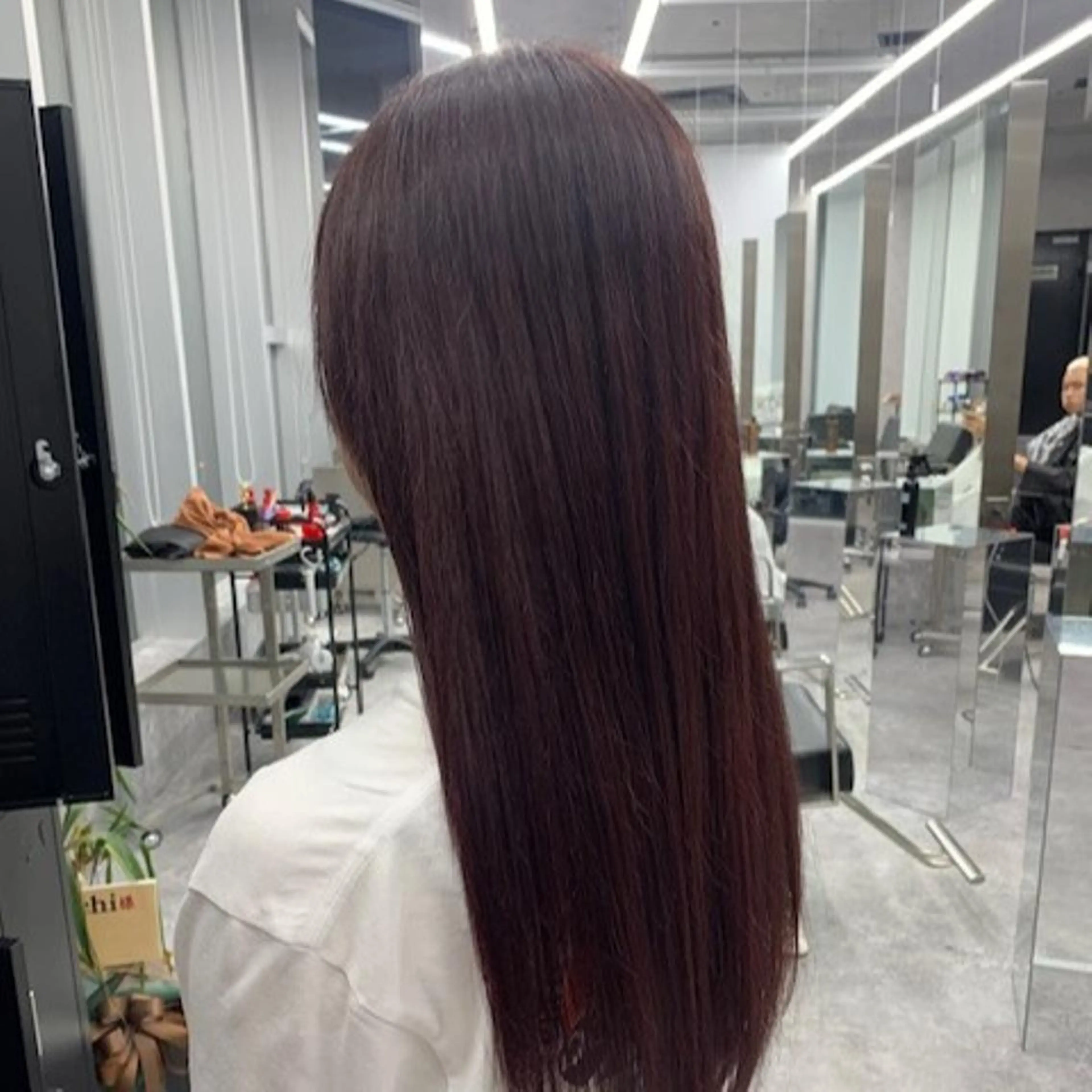 ロング ショートボブ ボブ ハイライト 髪質改善 縮毛矯正 ヘアカラー ヘアセット 奈良一番ミルクティー ベージュしています⭐のヘアスタイル