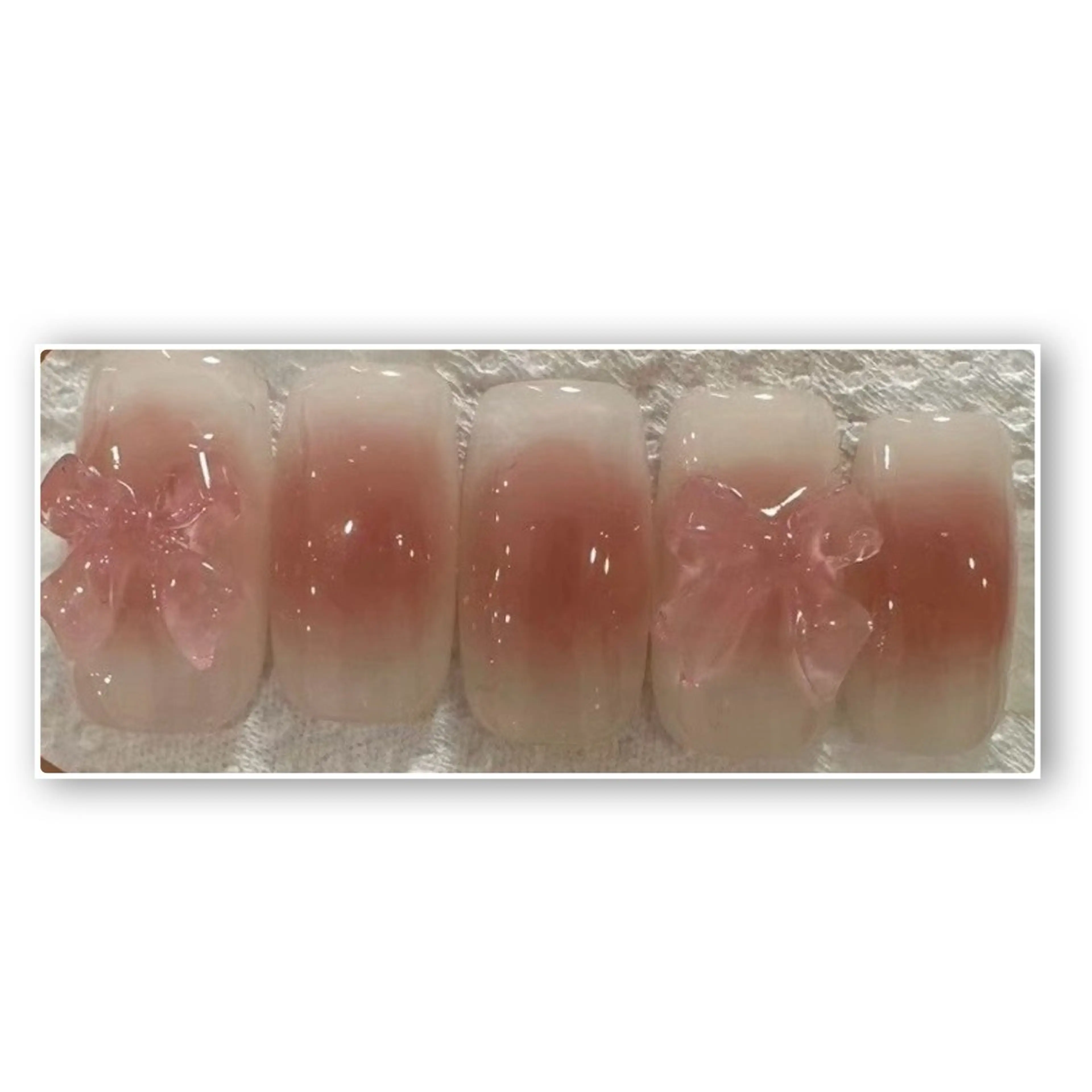 【オフあり】チークネイルデザインの写真