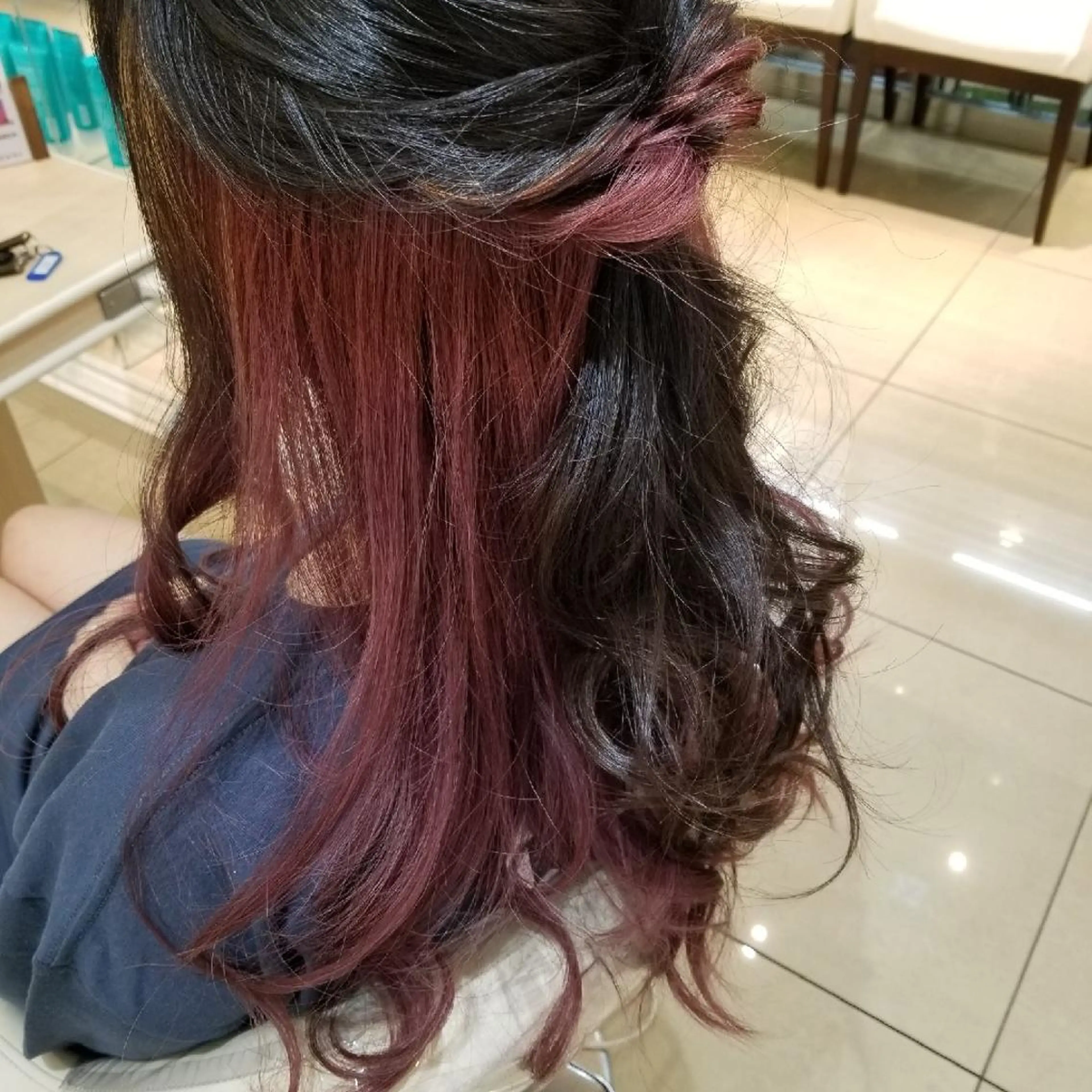 ロング カラー 山内 佐江子のヘアスタイル