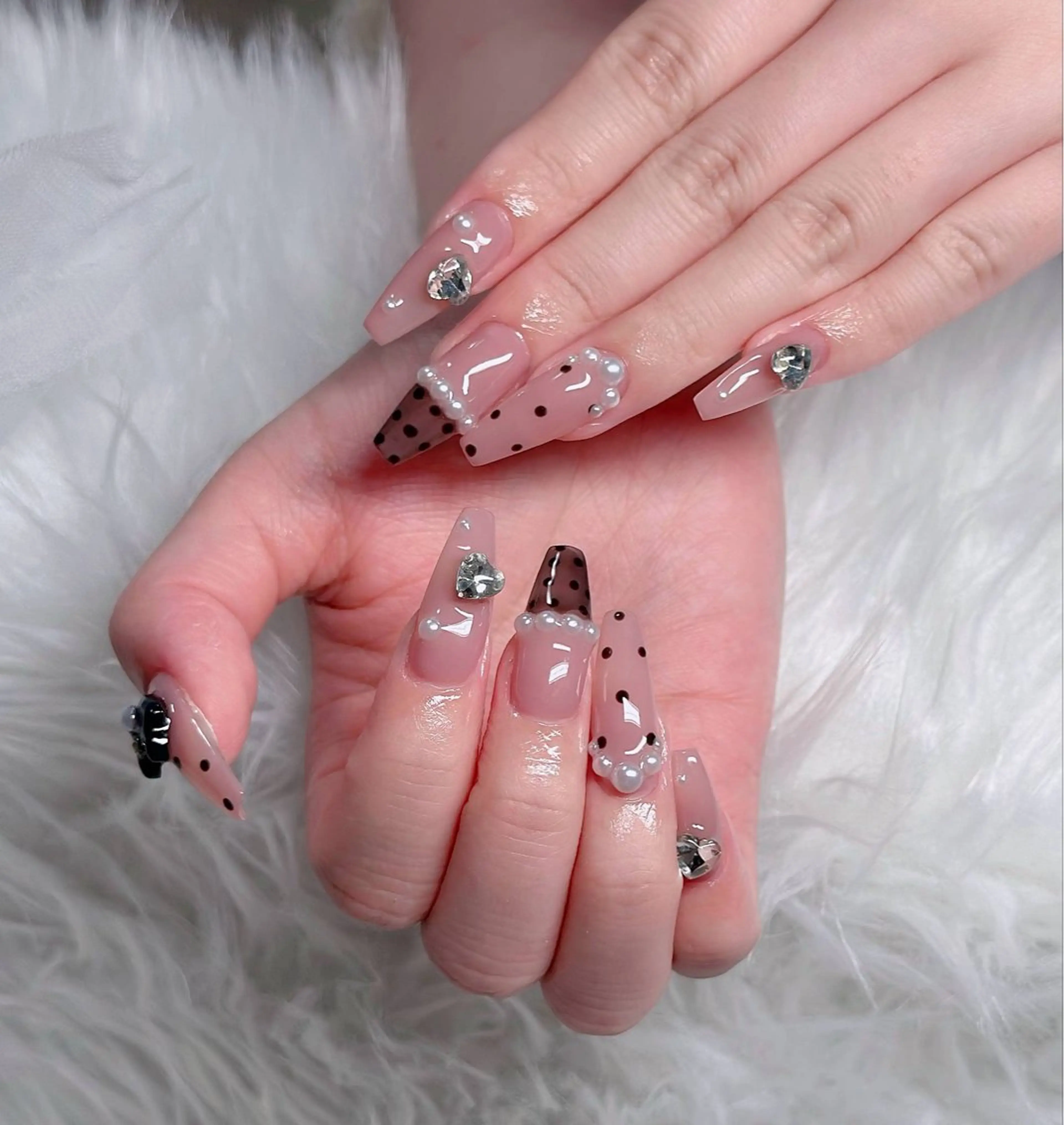ネイル オーロラネイル フレンチネイル ジェルネイル ハロウィン キラキラネイル ハンドネイル H.baby Nail Salonのネイルデザイン