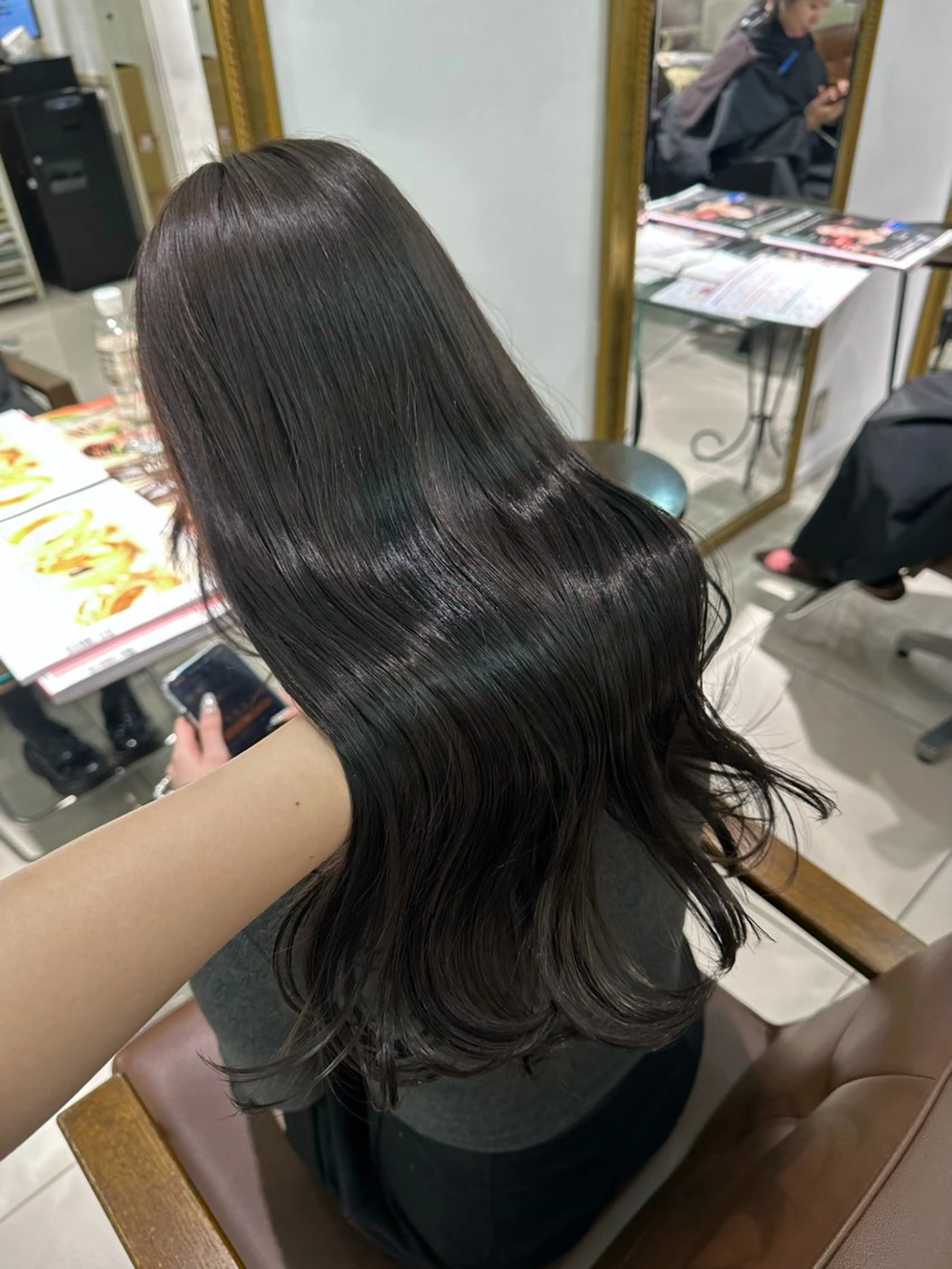 ロング カラー 透明感カラー ヘアカラー トリートメント 髪質改善透明感カラー 🩶Nanakoのヘアスタイル