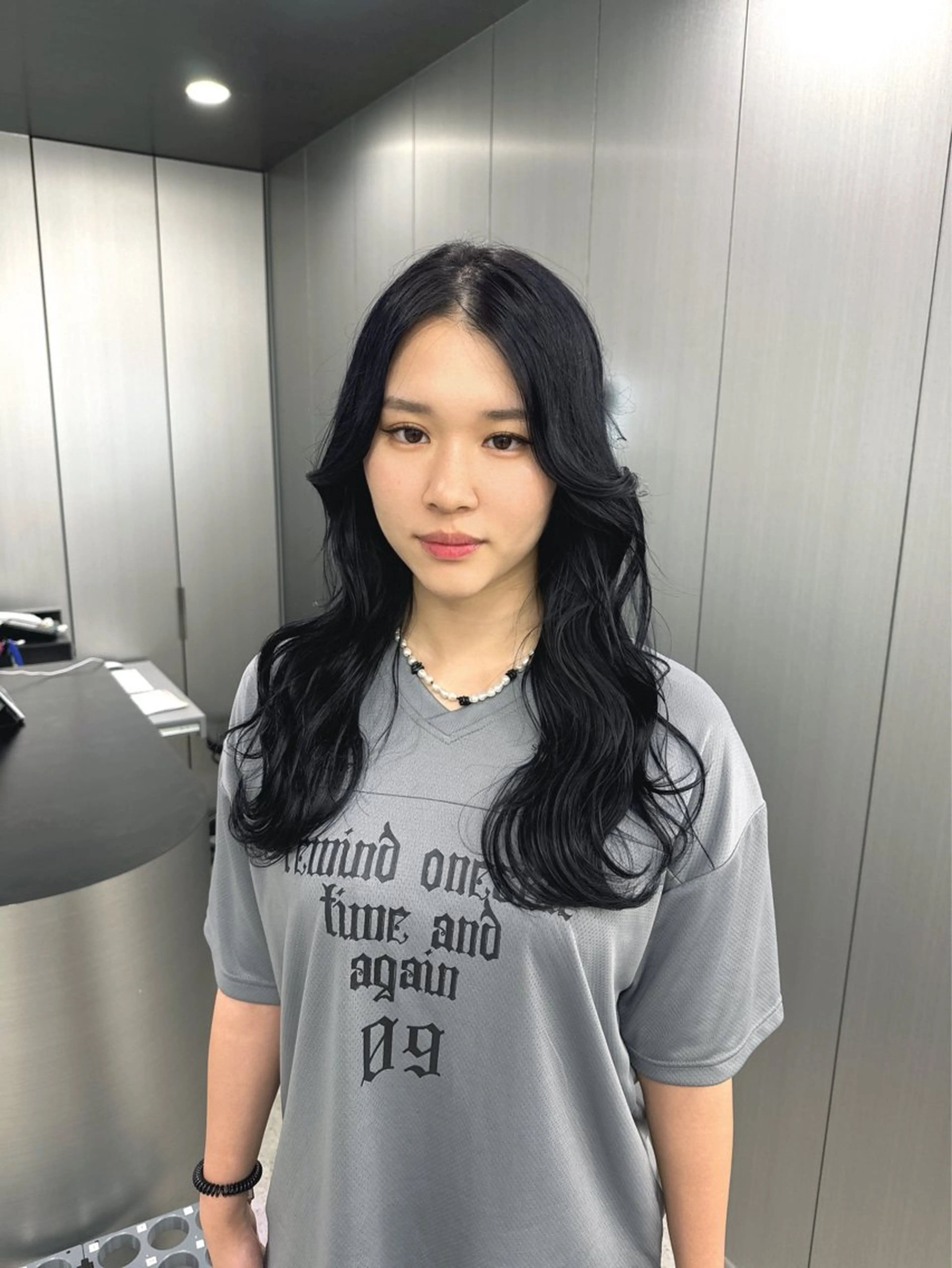 ロング カラー カット ヘアカラー トリートメント 暗髪🩶ラベンダー/ ブルー/ユウナ🤍のヘアスタイル