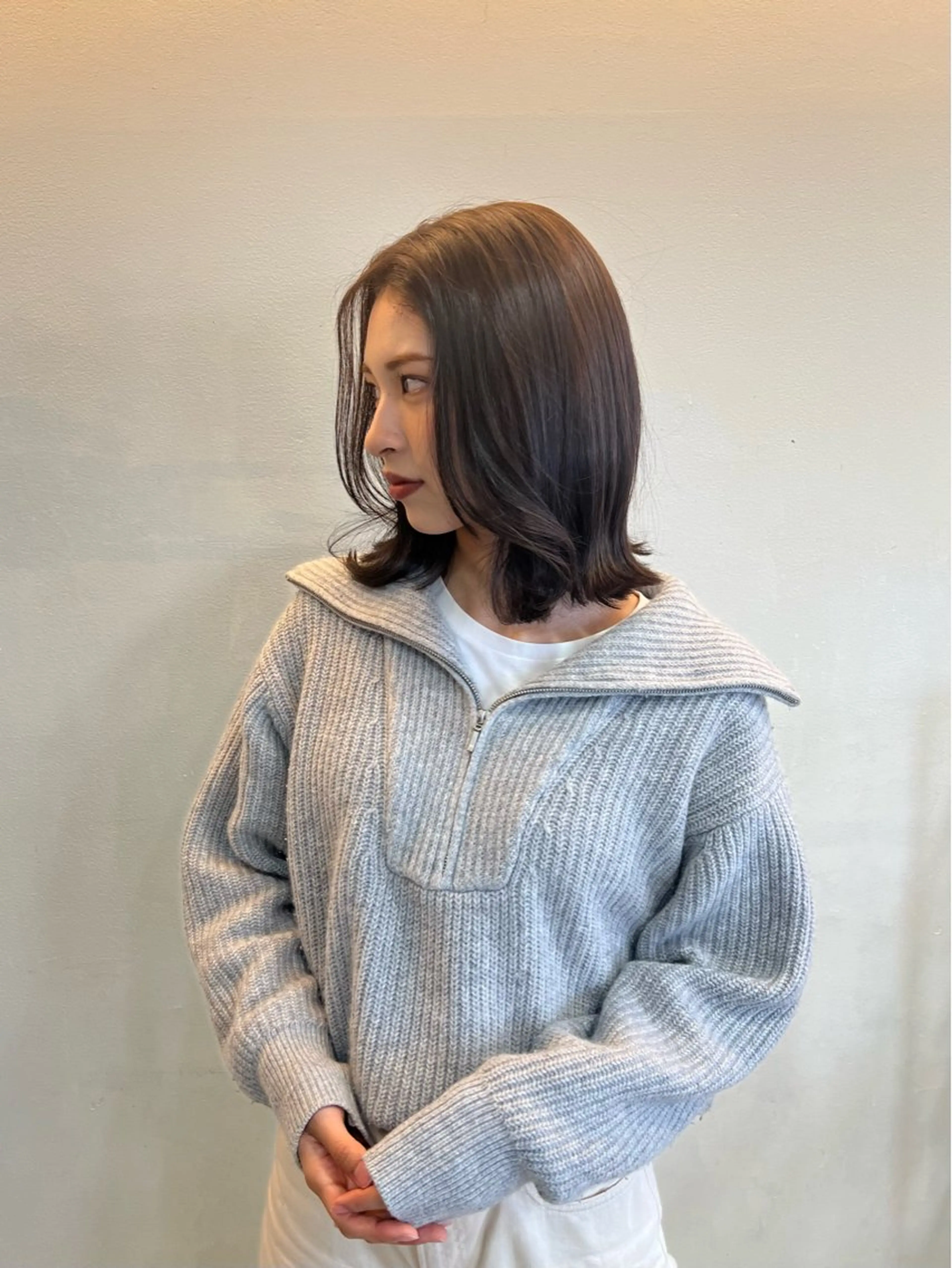 ミディアム カラー 田中 月菜のヘアスタイル