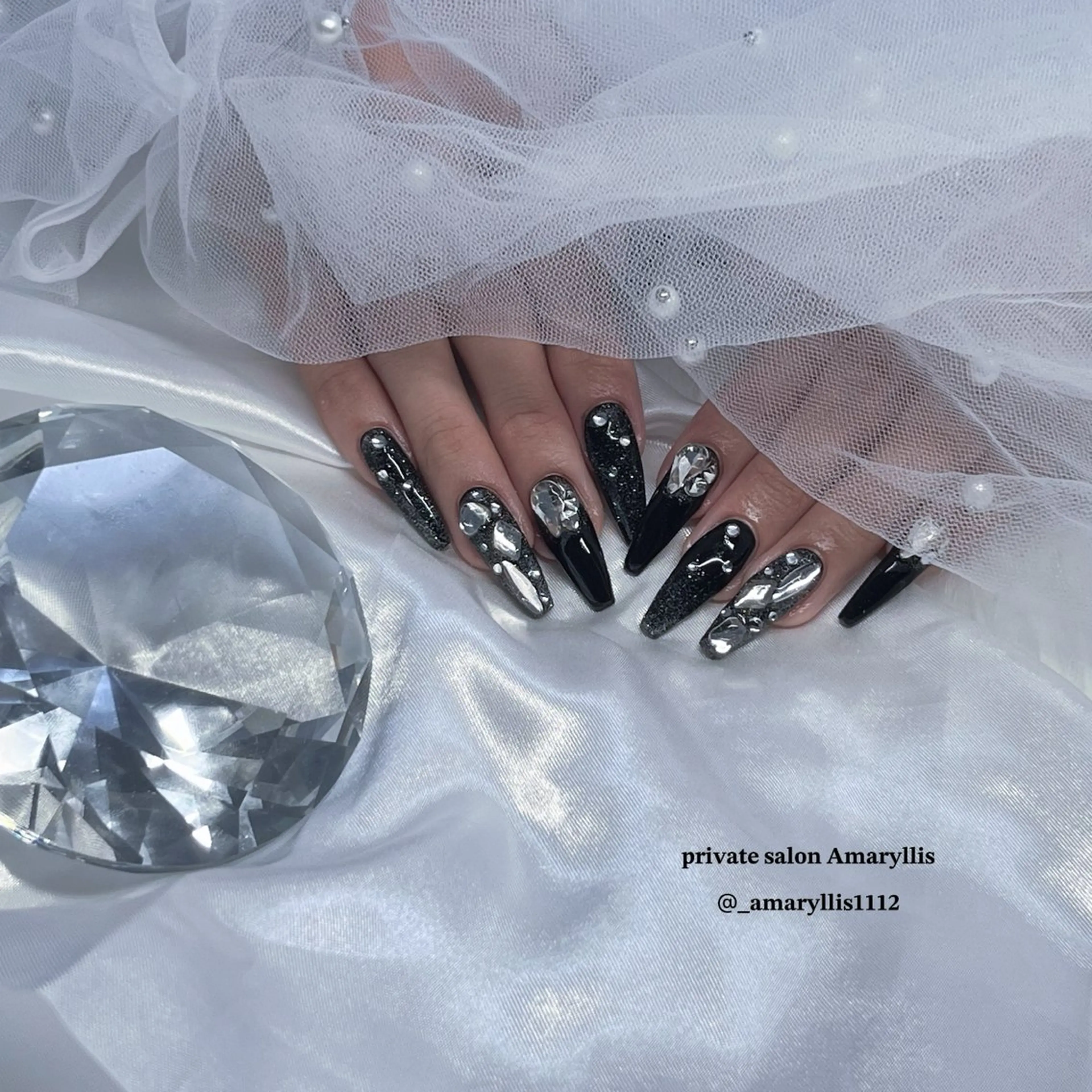 セミロング ハンドネイル 𝑹𝒆𝒏𝒐 八尾ネイルのネイルデザイン