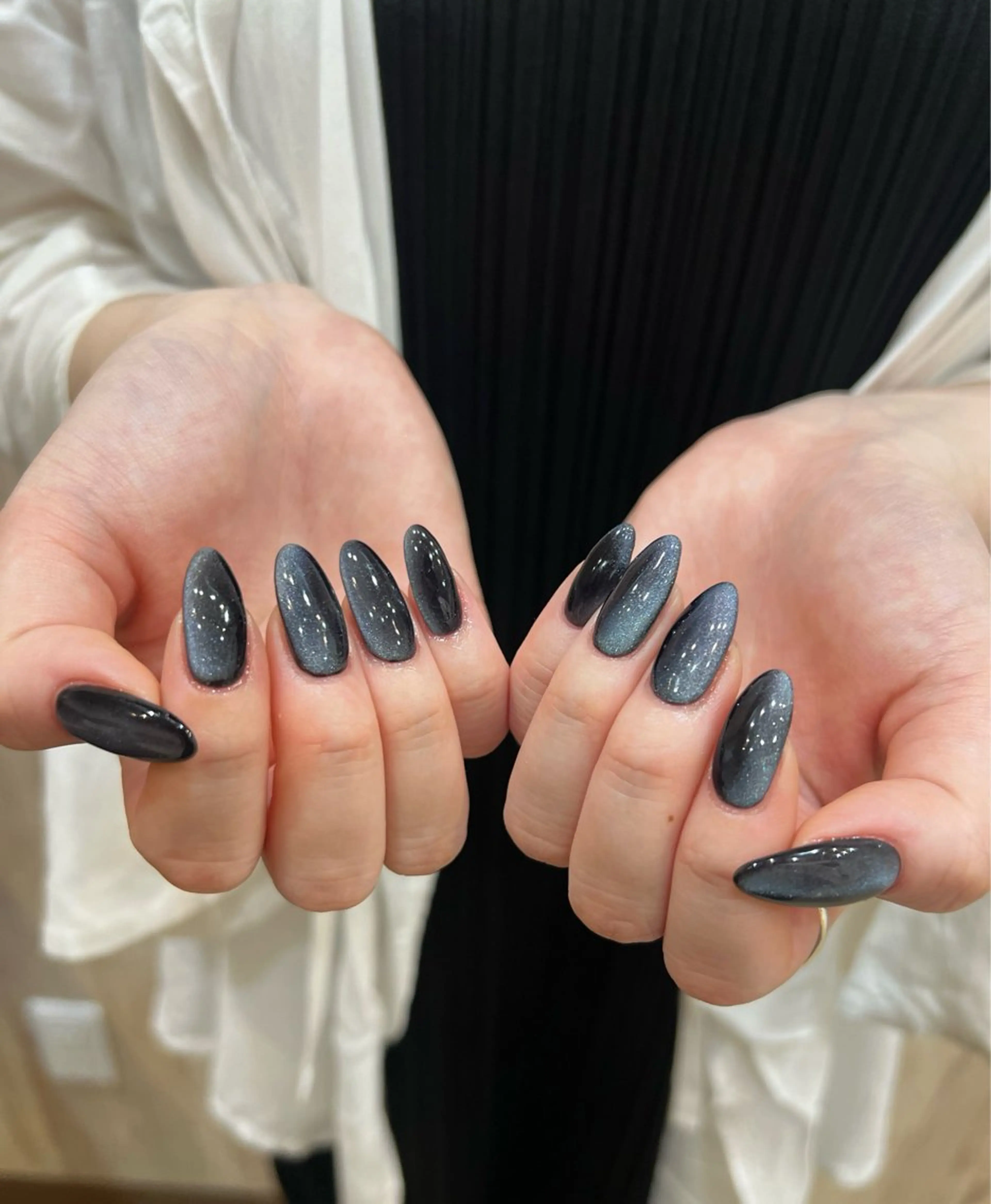 ネイル マグネットネイル ニュアンスネイル ハンドネイル ヘアメイクネイリスト 💄💅hidemiのネイルデザイン
