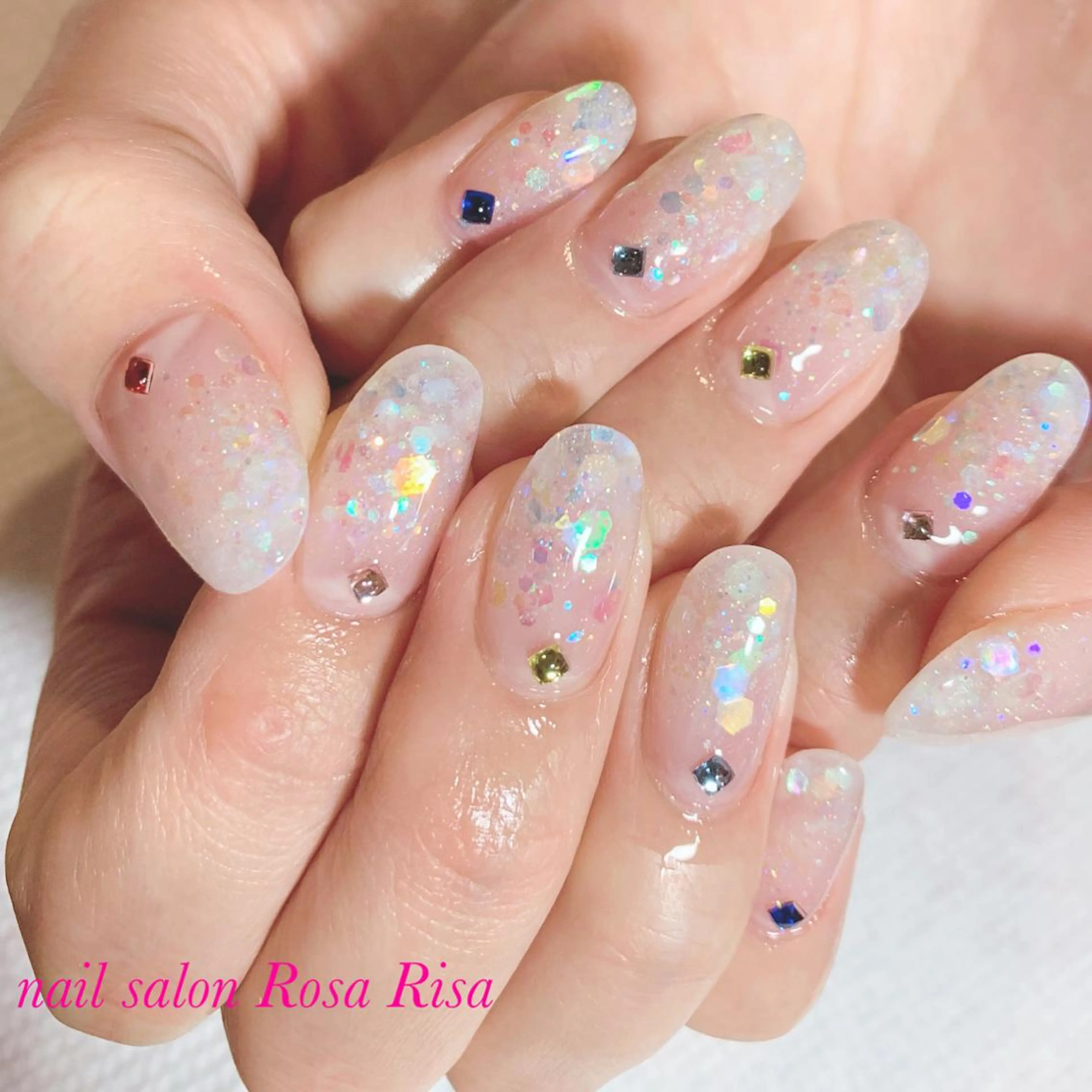 ミディアム ネイル オーロラネイル ラメ(グリッター) スカルプネイル ハンドネイル ネイルスタジオ シェイクユアハンズのネイルデザイン