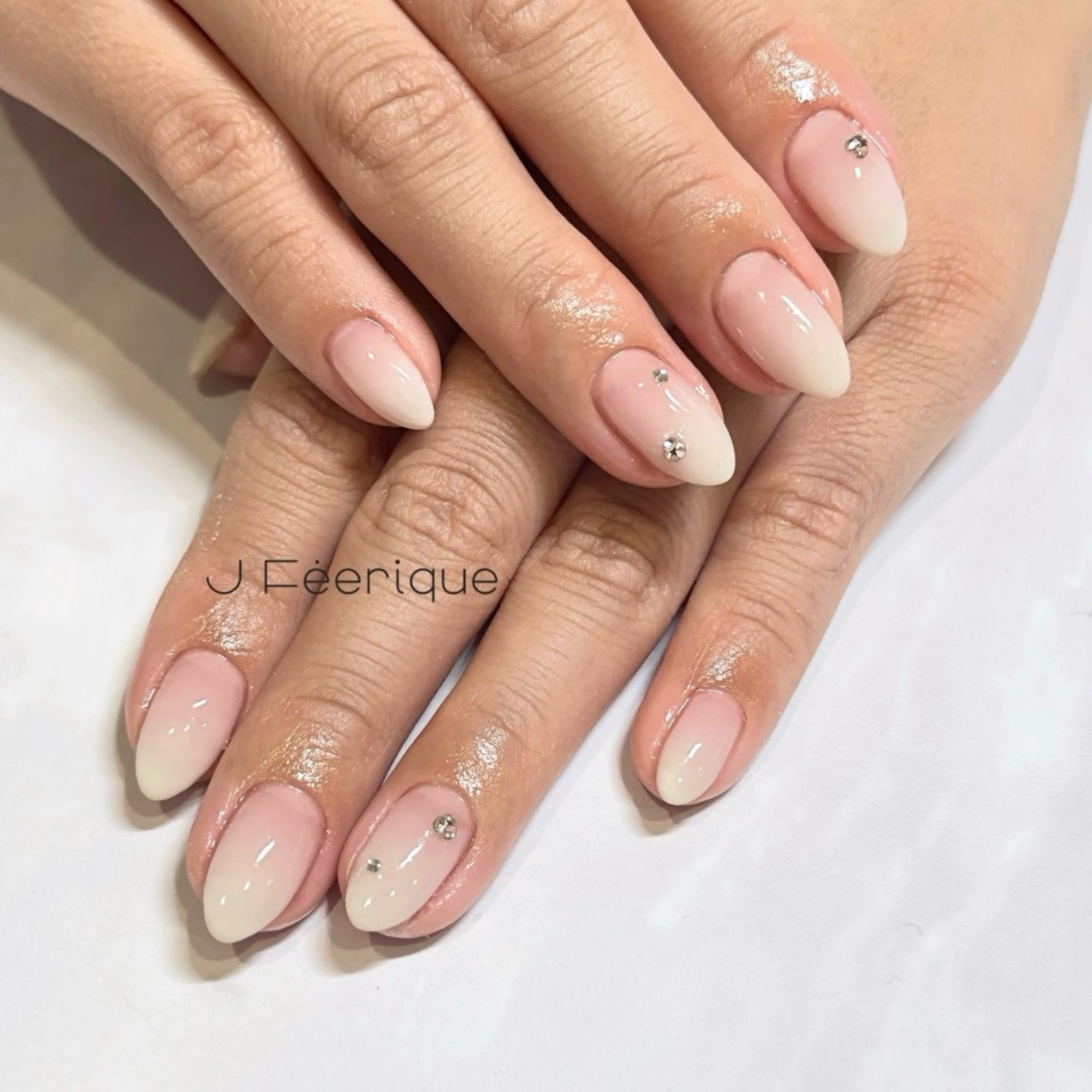 ネイル ストーンネイル J Feerique ネイル/南森町のネイルデザイン