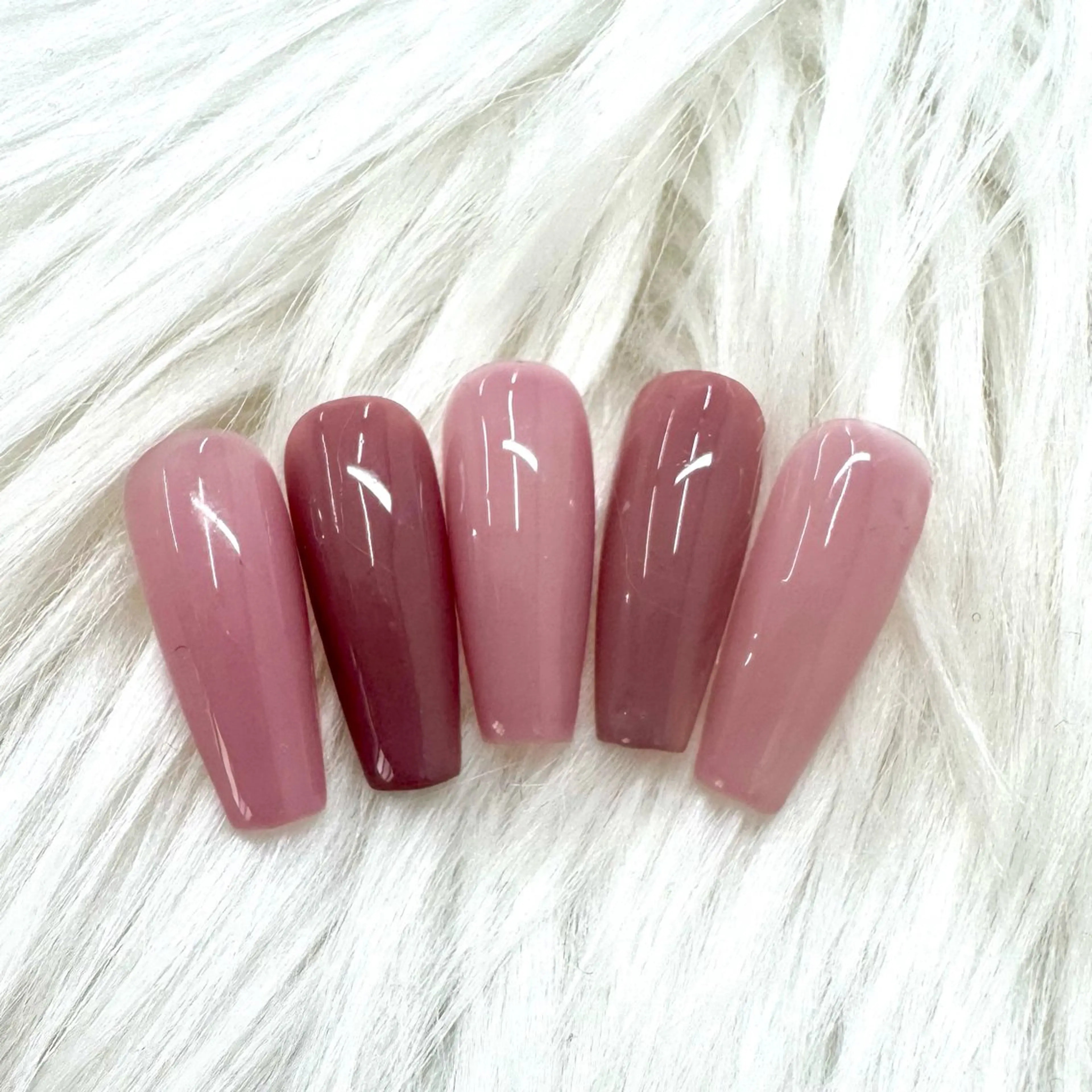 ネイル ワンカラーネイル ピンク 大塚 澄玲のネイルデザイン