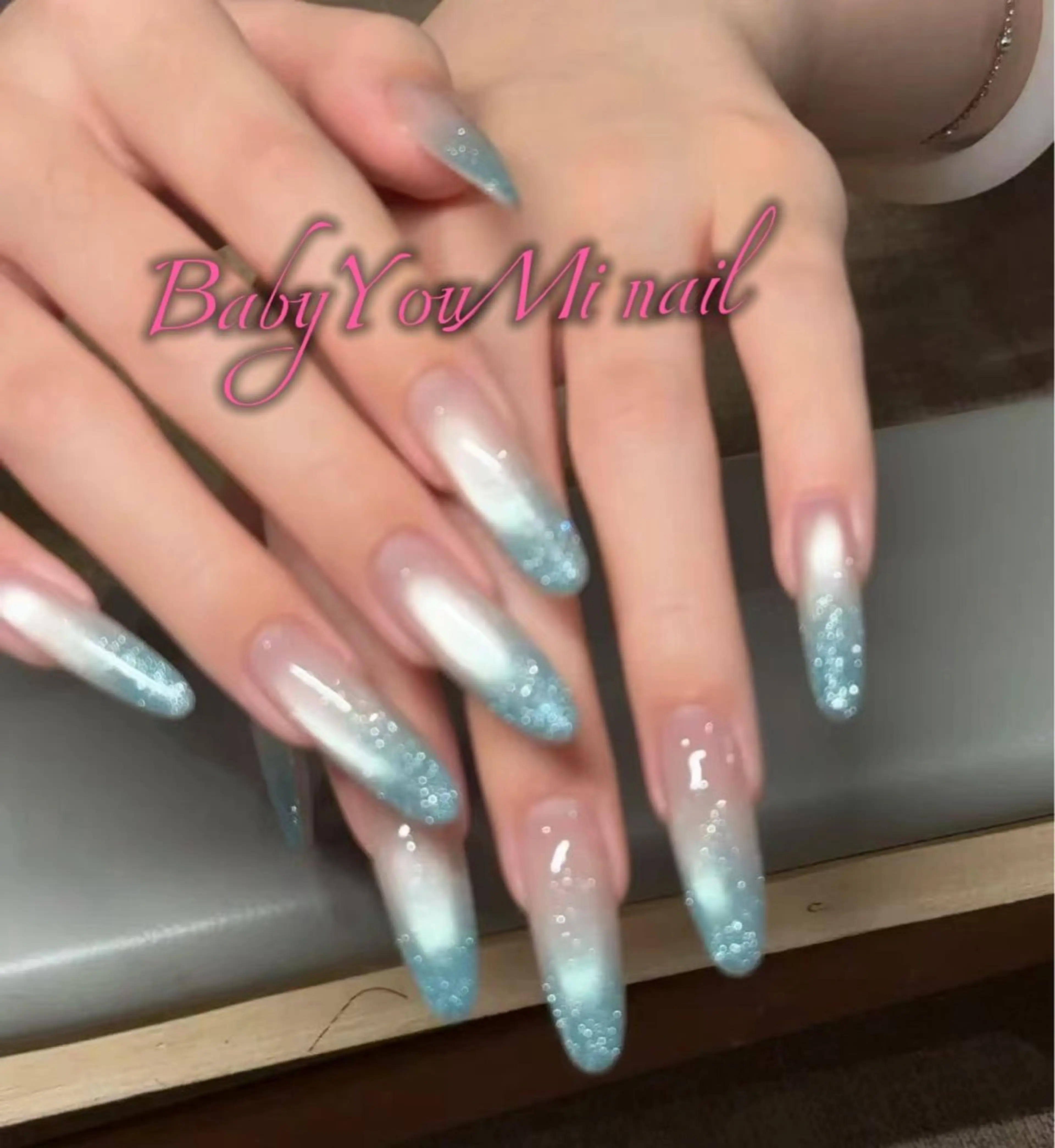 ネイル オーロラネイル フラワーネイル フットネイル フレンチネイル ジェルネイル ハンドネイル BabyYouMi nailのネイルデザイン