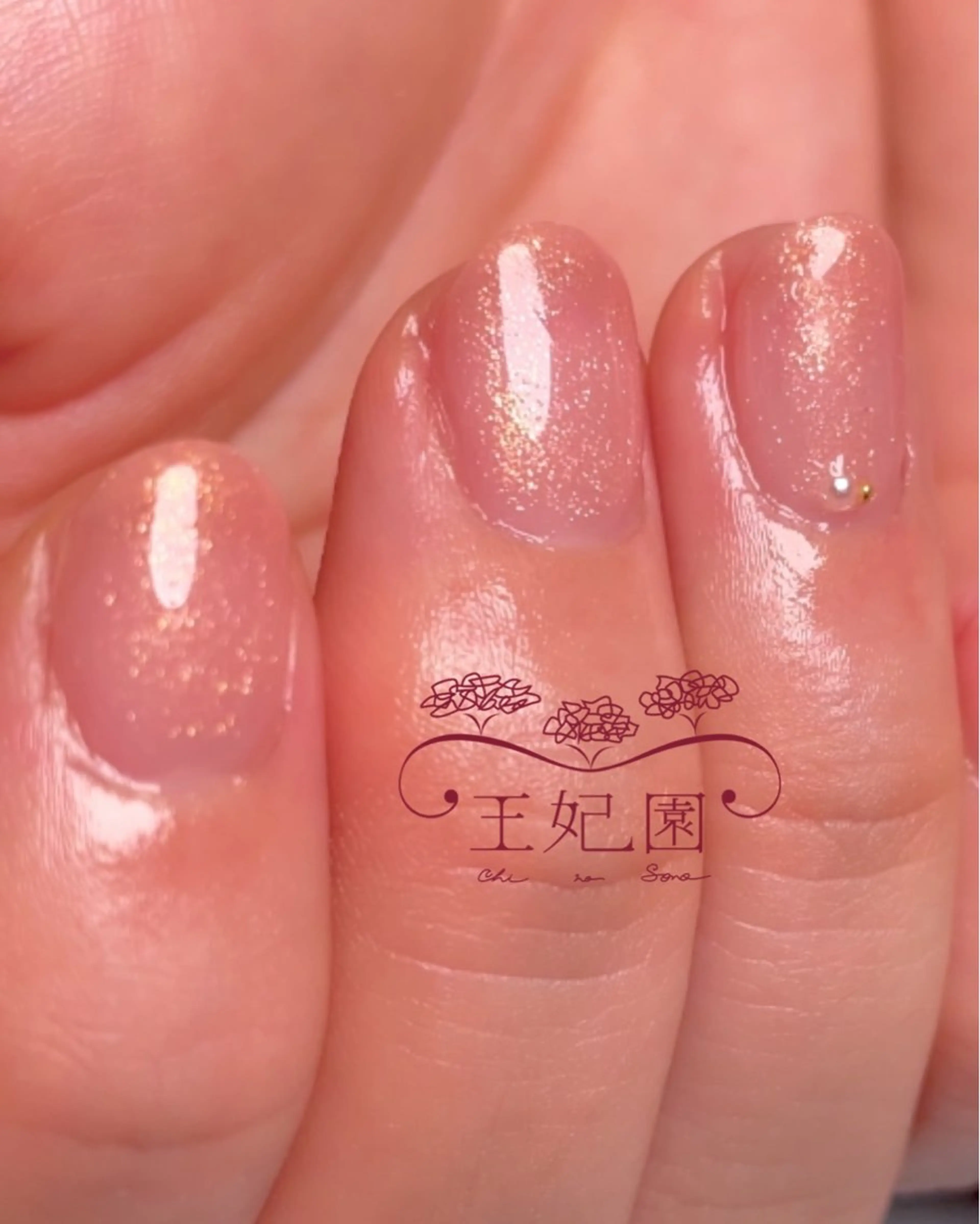ネイル ジェルネイル ラメ(グリッター) ワンカラーネイル パラジェル ワンホンネイル nail salon王妃の園所属・王妃の園 ohinosonoのネイルデザイン