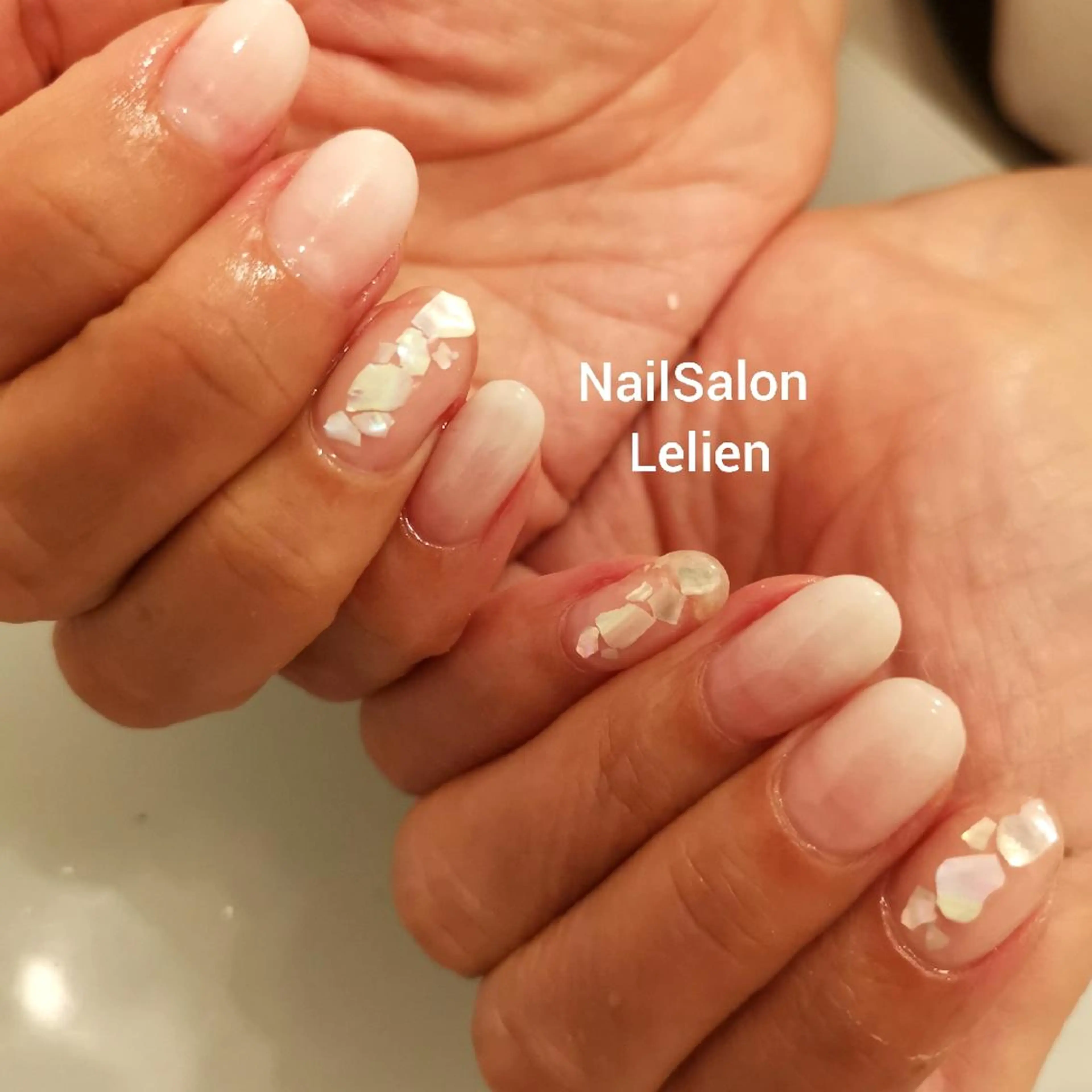 ネイル クリアネイル グラデーション 人気エリア💖完全個室【ルリエ】所属・ネイルサロン Lelienルリエのネイルデザイン