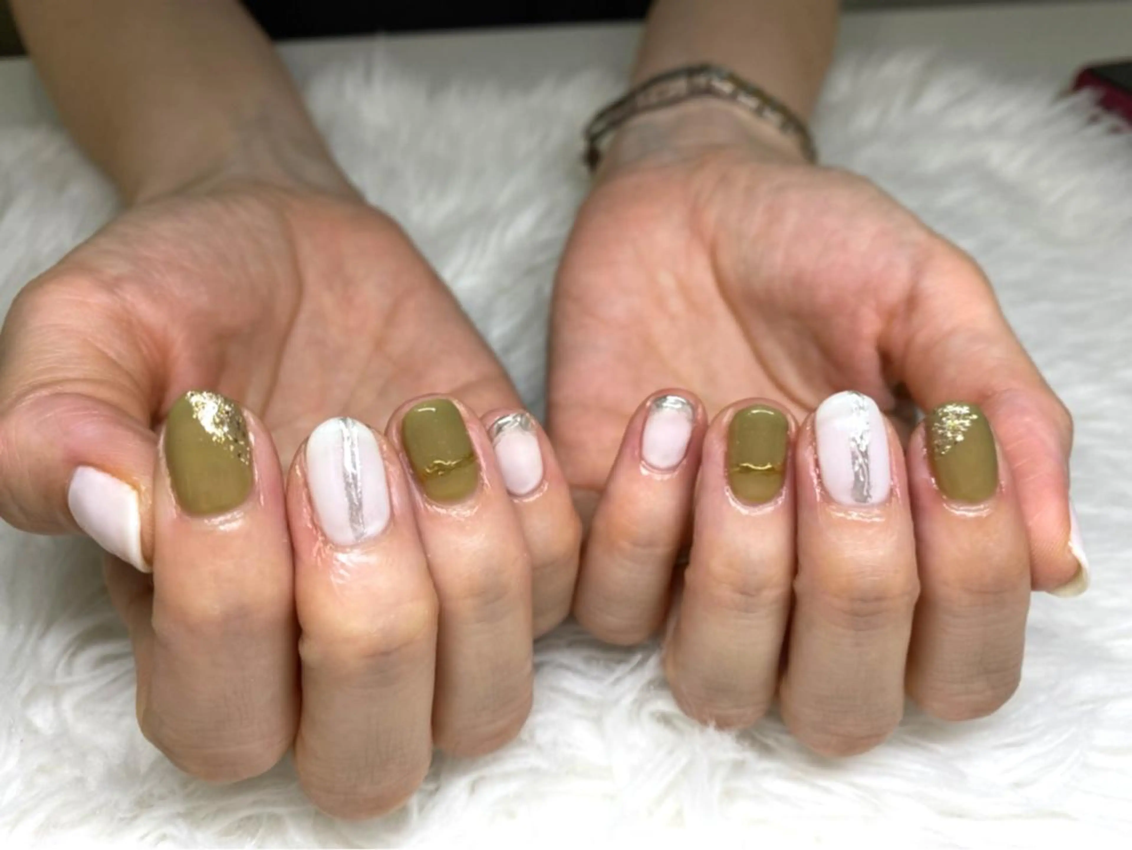 ネイル ニュアンスネイル シンプルネイル ホワイト ViMORE あやのその他イメージ