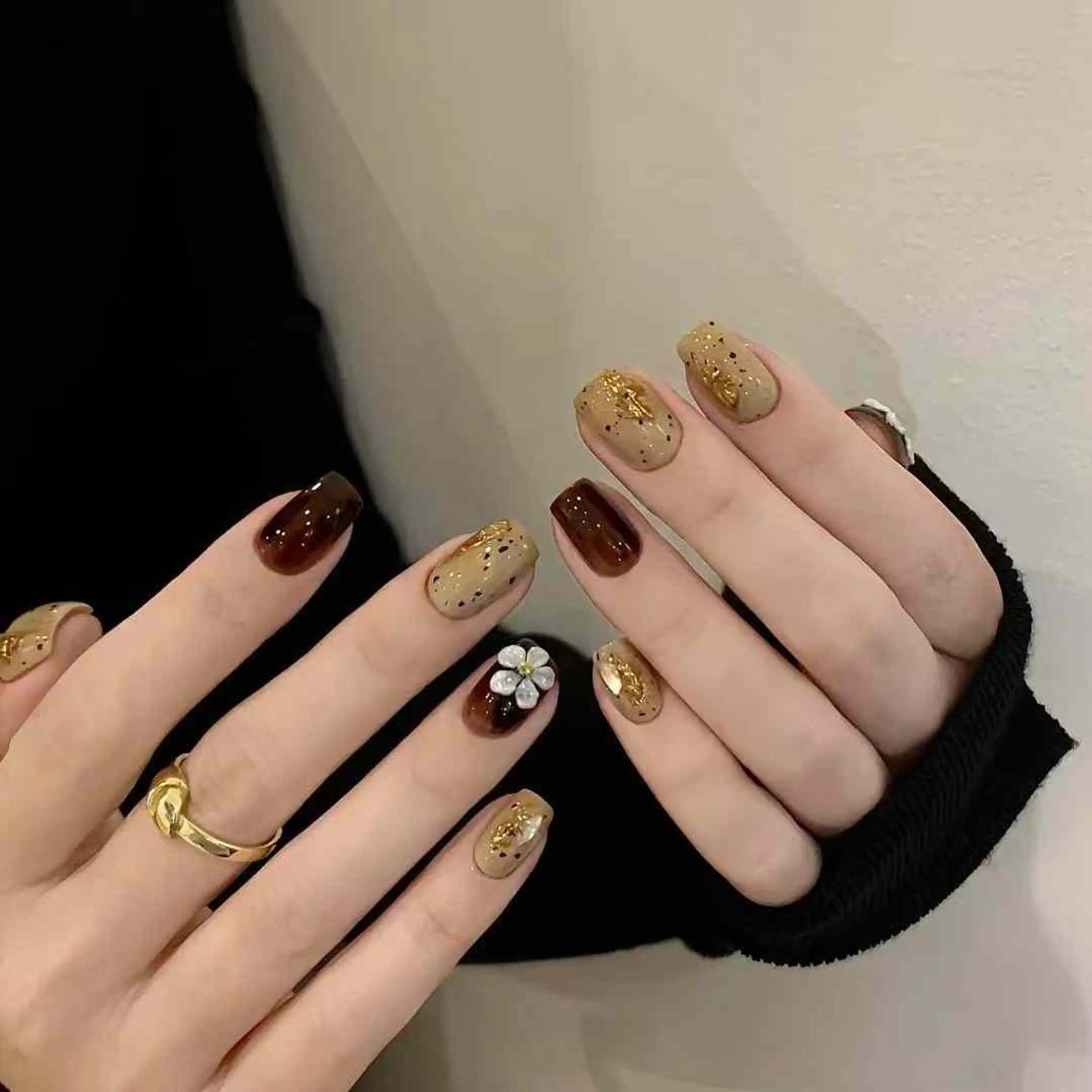 ネイル VIVIAN リサのネイルデザイン