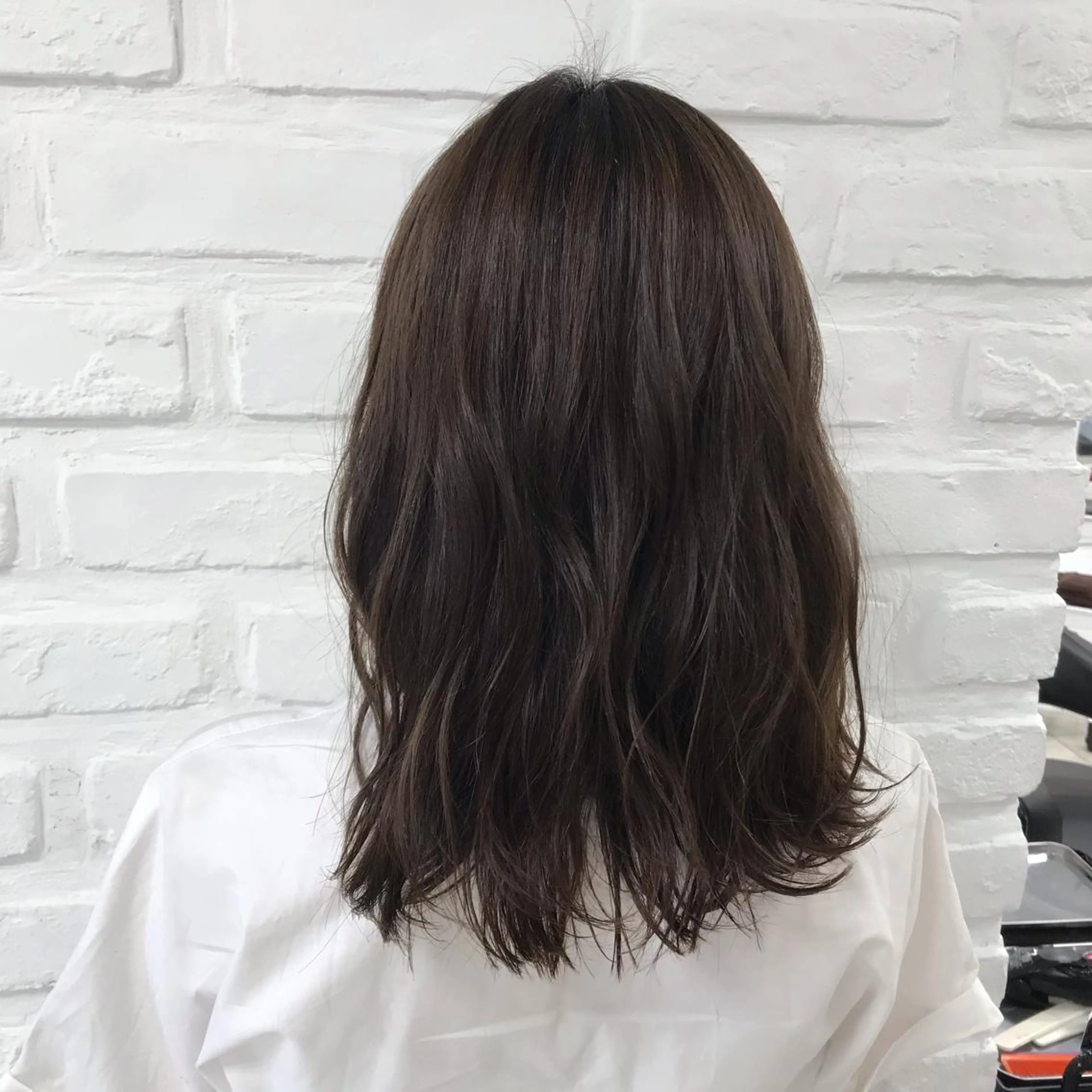 セミロング カラー ベージュカラー ヘアカラー トリートメント 暖色カラー🌹 中山由梨のヘアスタイル