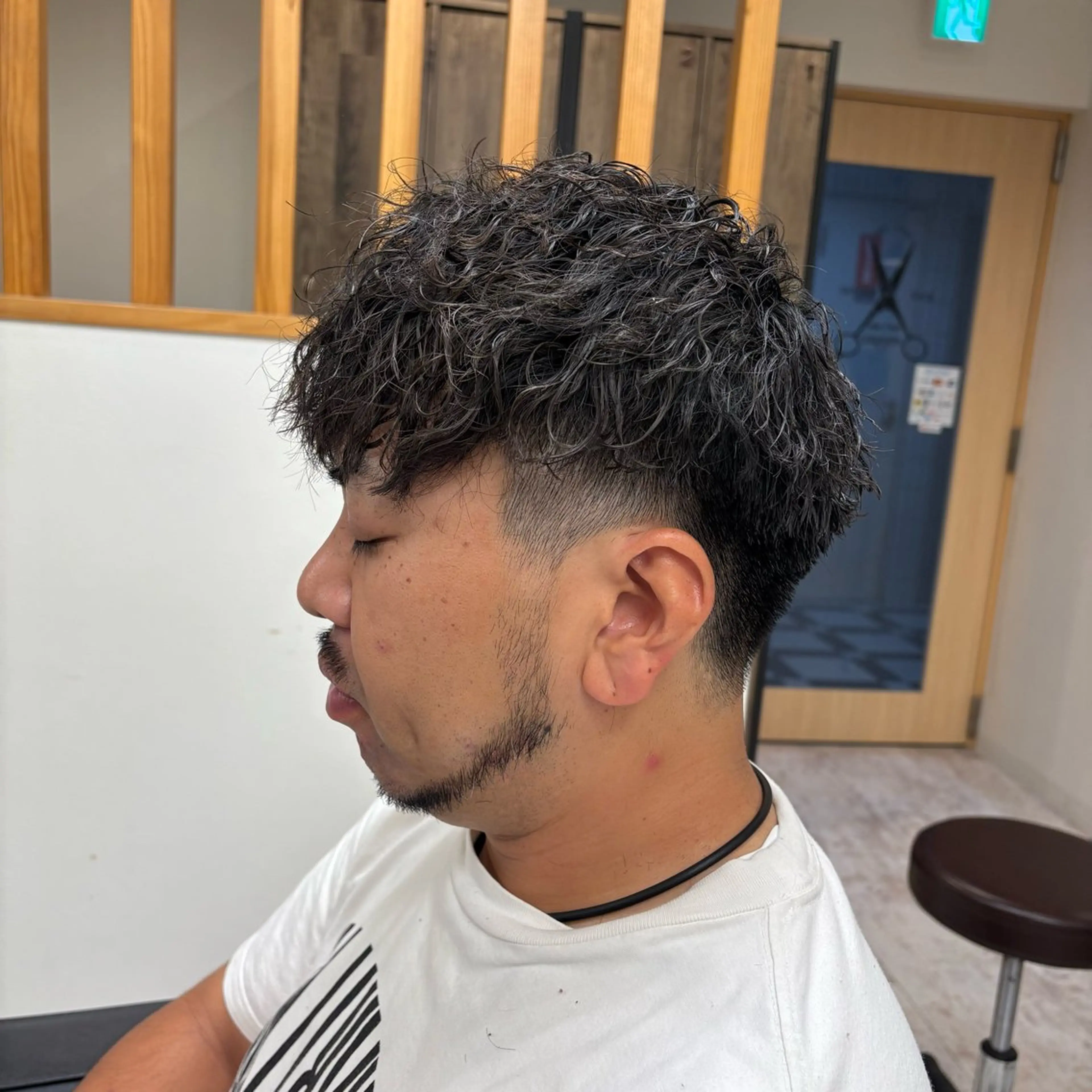 メンズ フェードカット メンズパーマ カット パーマ 田渕 涼のヘアスタイル