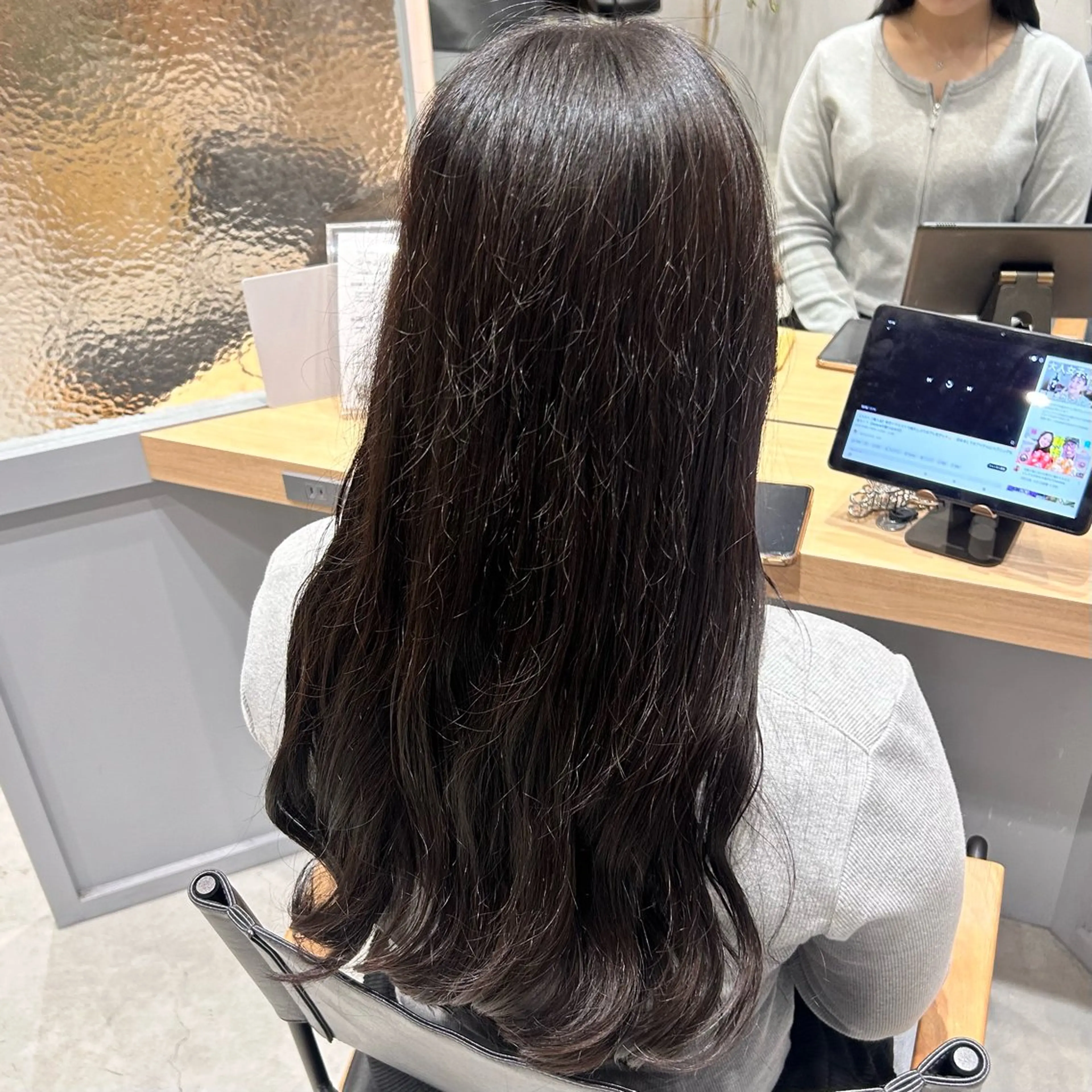 ロング ヘアカラー 馬場 美咲のヘアスタイル