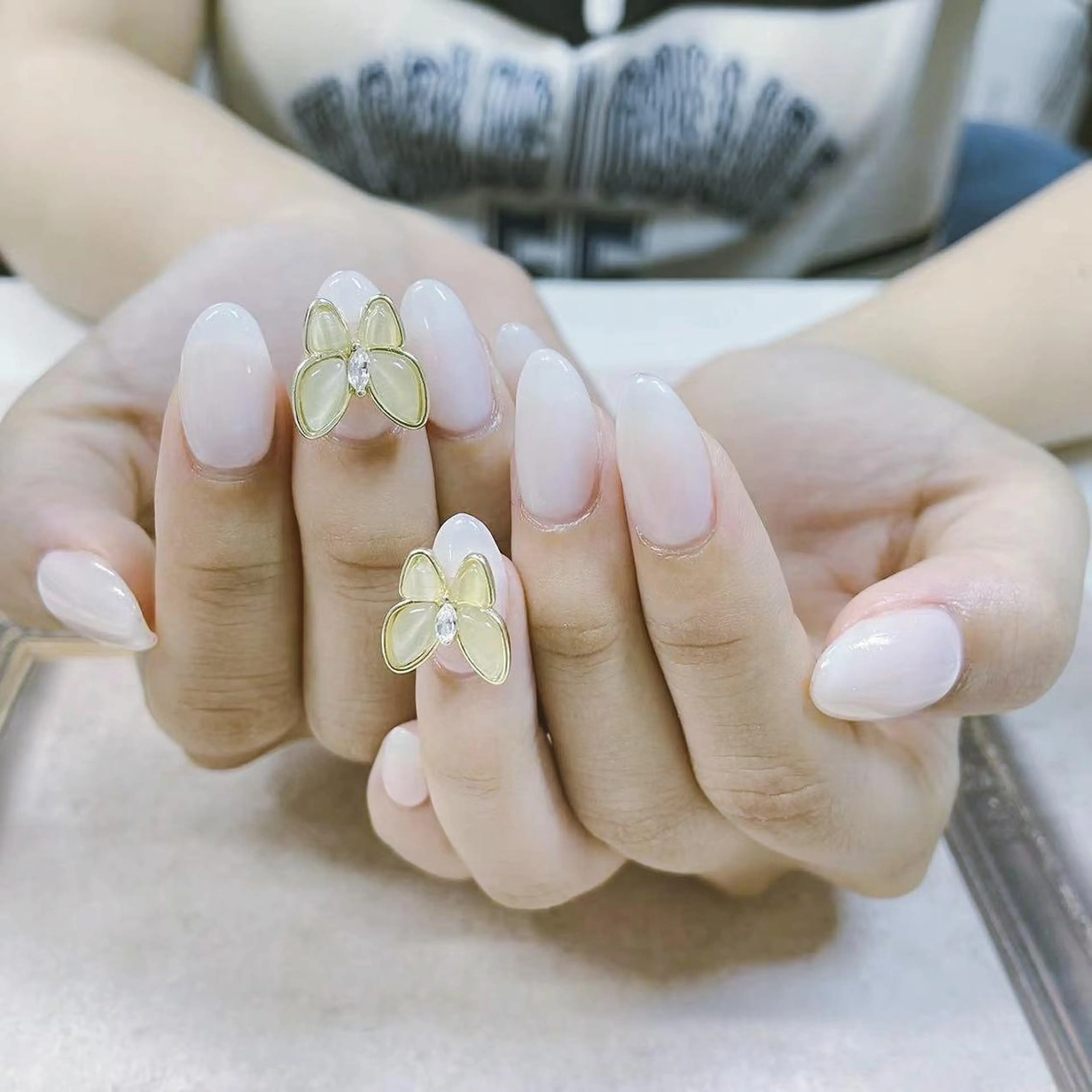 ★期間限定★人気NO・1✨★パーツを1個プレゼントキャンペーン中★チップ長さ出し/ワンカラーORラメグラの写真