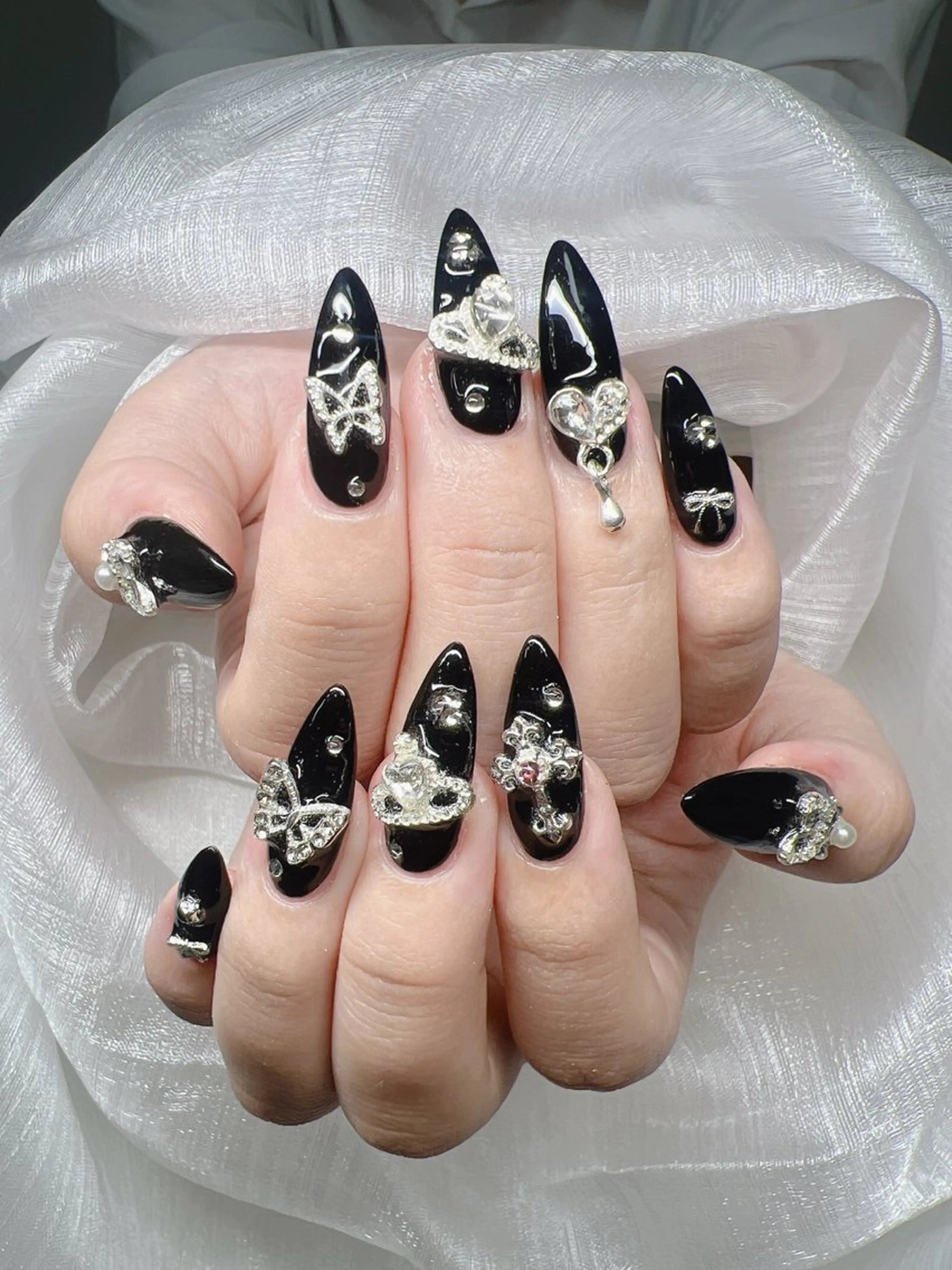 ネイル 長さ出し グラデーション 卒業式 キラキラネイル マグネットネイル ハンドネイル Lee Nails チップ長さだし専門店のネイルデザイン