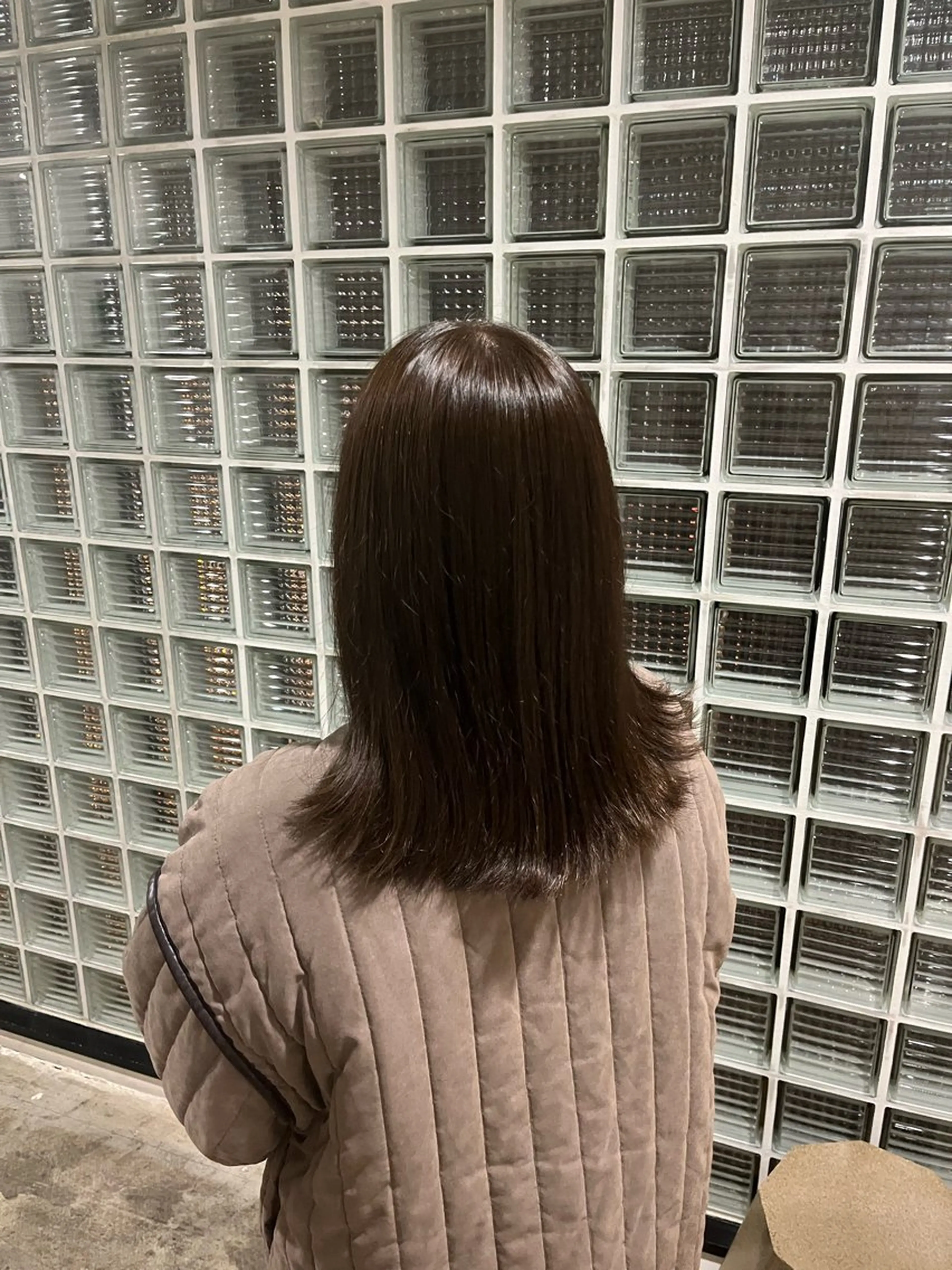 ミディアム ヘアカラー 岡田 琉花のヘアスタイル