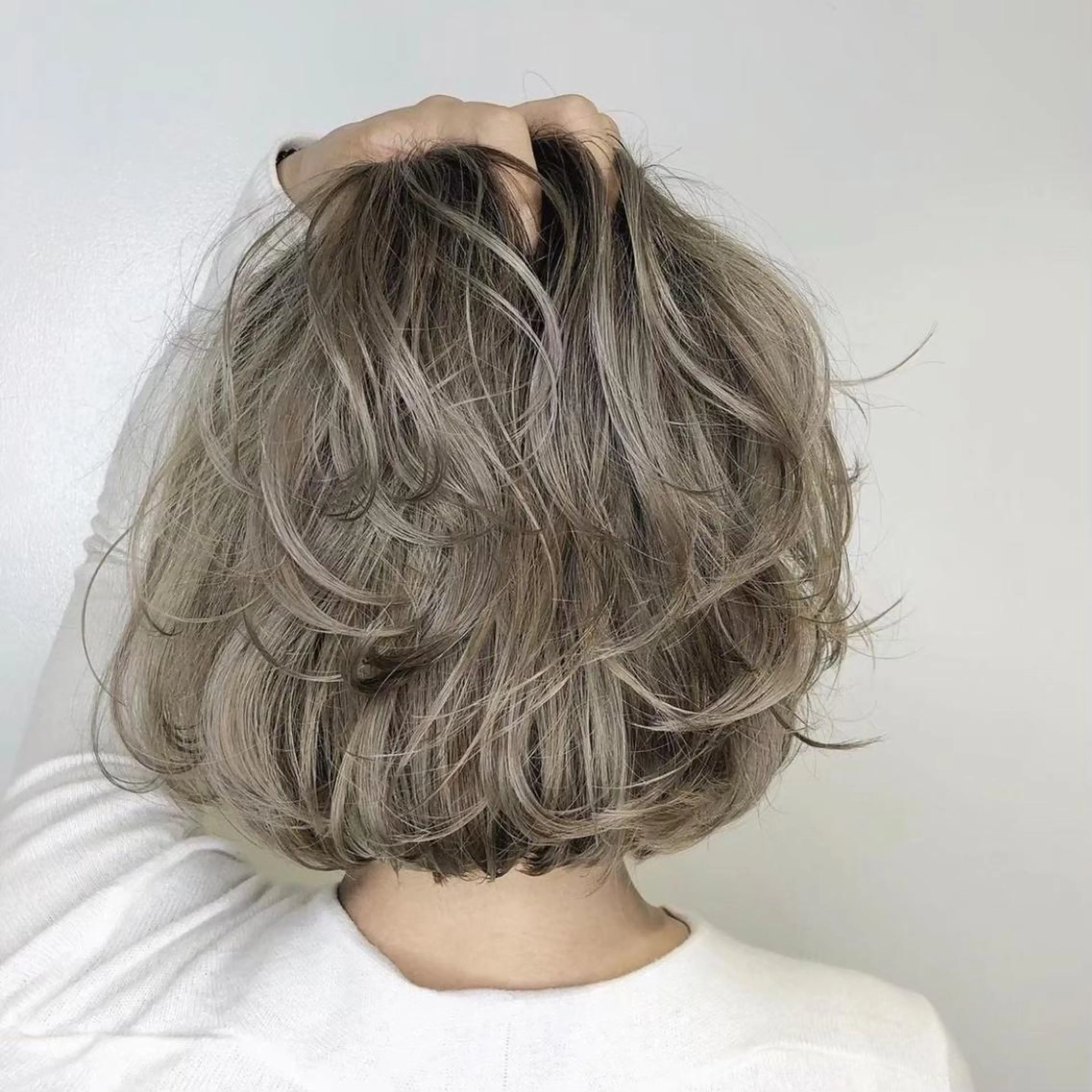 ショート カラー ネイル マツエク・マツパ ショートボブ バレイヤージュ ブリーチ ケアブリーチ 透明感カラー hair terra ce M奈良店のヘアスタイル