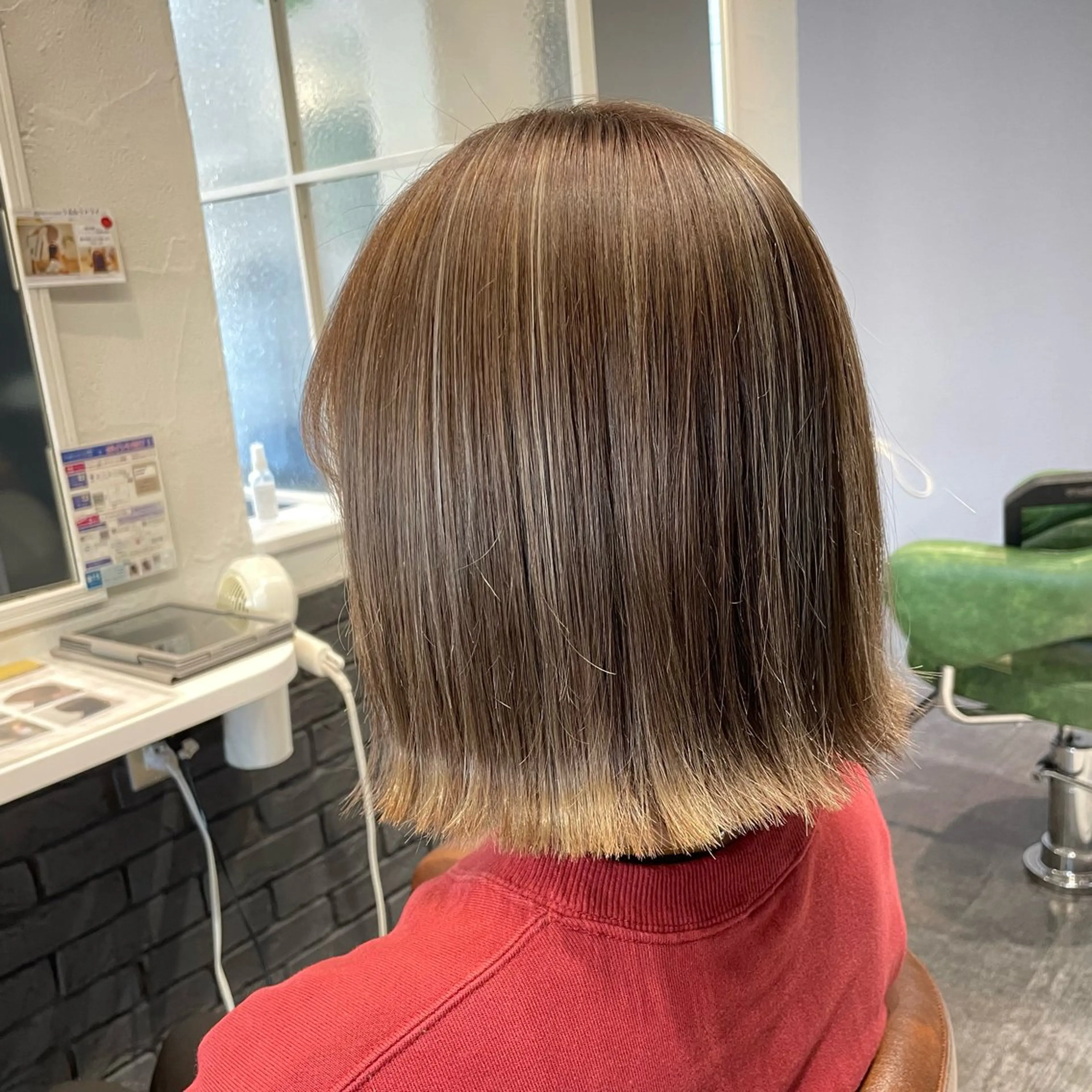ミディアム 黒川 杏のヘアスタイル