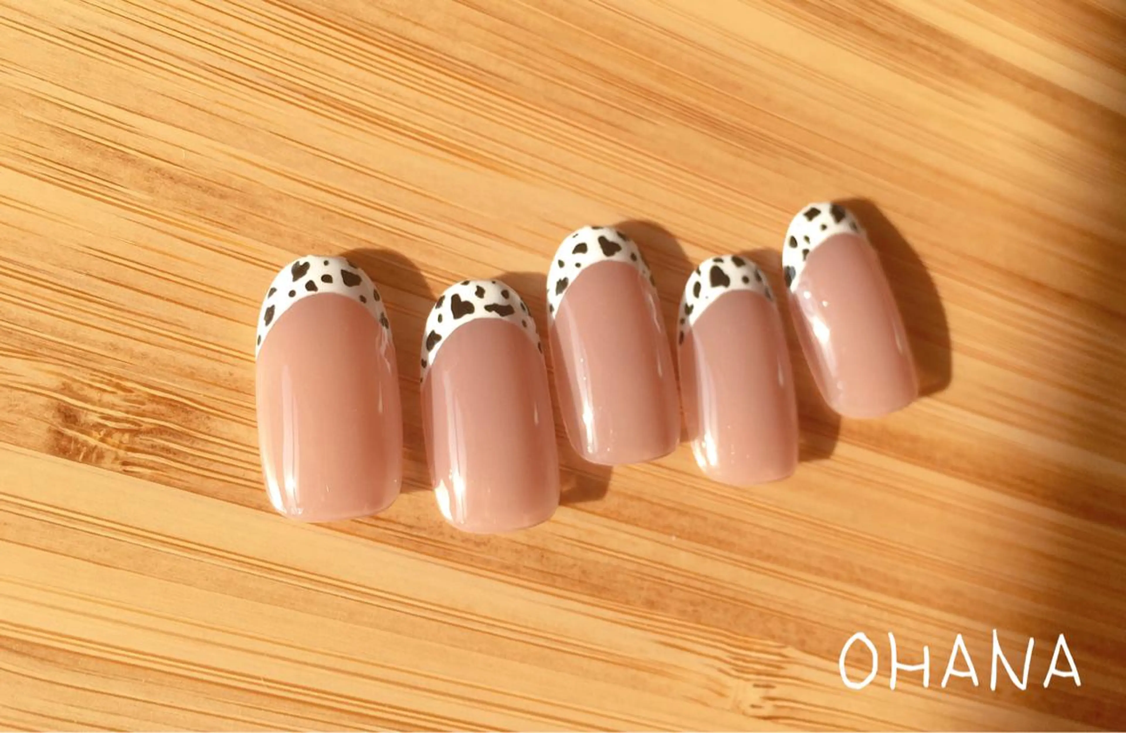 ネイル フットネイル ミラーネイル ニュアンスネイル ショートネイル 冬ネイル nailroom  OHANA所属・nailroom OHANA🌴のネイルデザイン