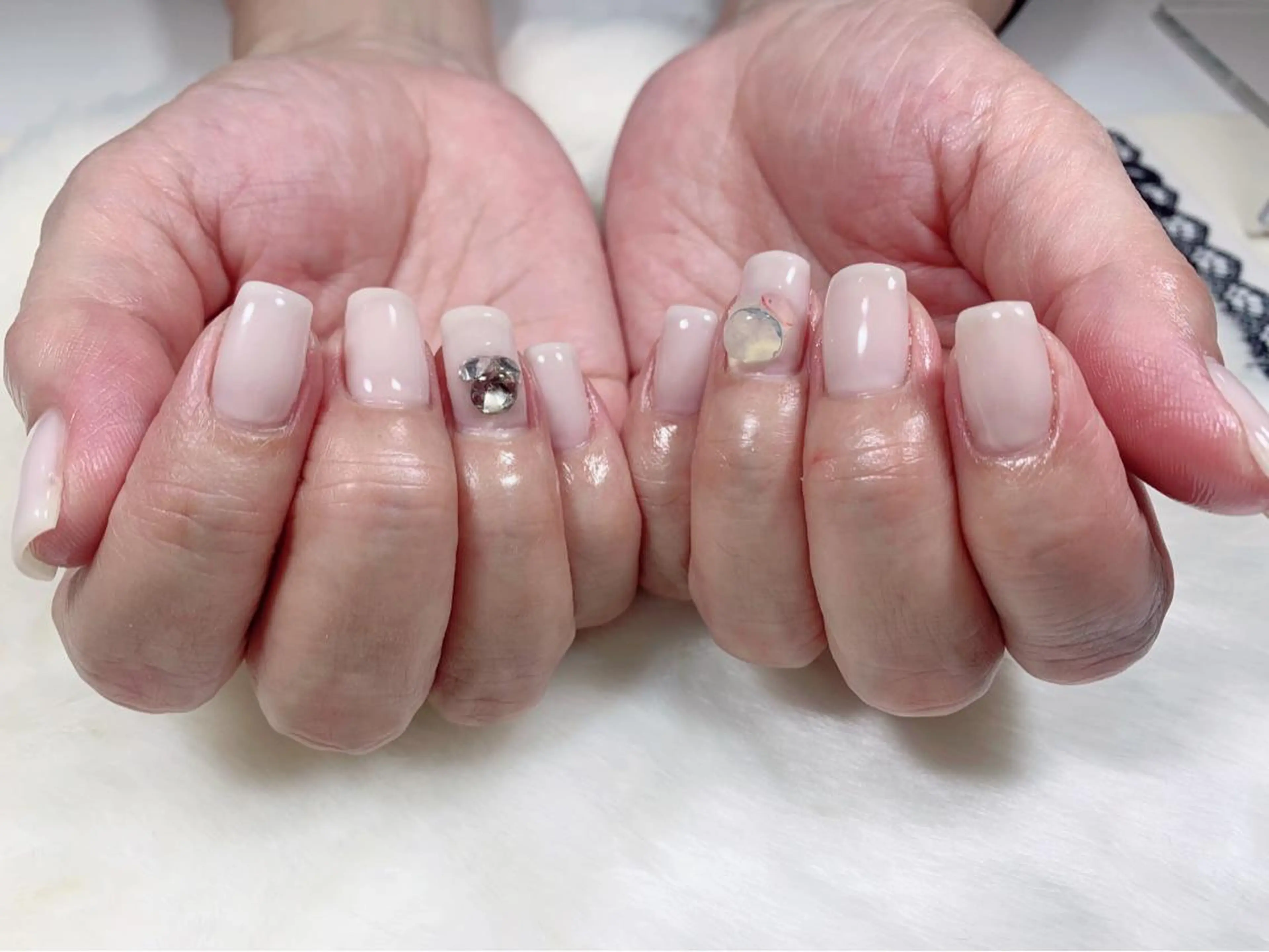 ネイル ワンカラーネイル ストーンネイル salon EMANのネイルデザイン